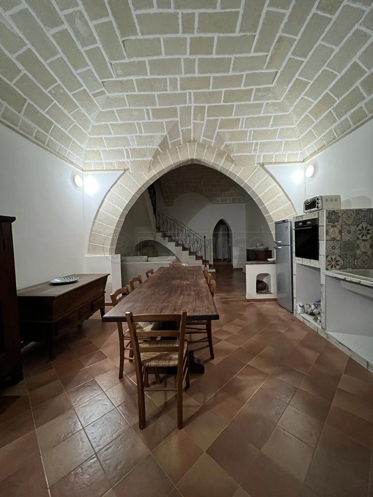 Villa nuova in via telegrafo 26, Trapani