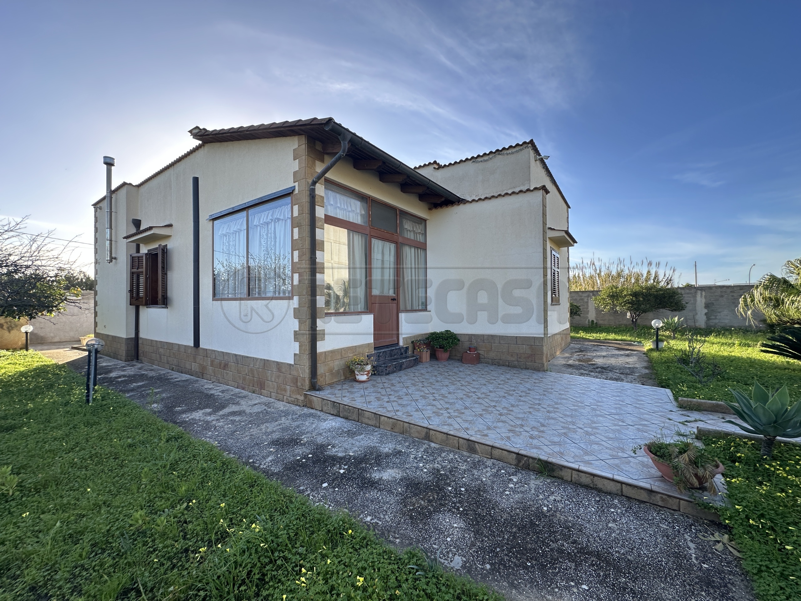 Villetta a schiera con giardino a Campobello di Mazara