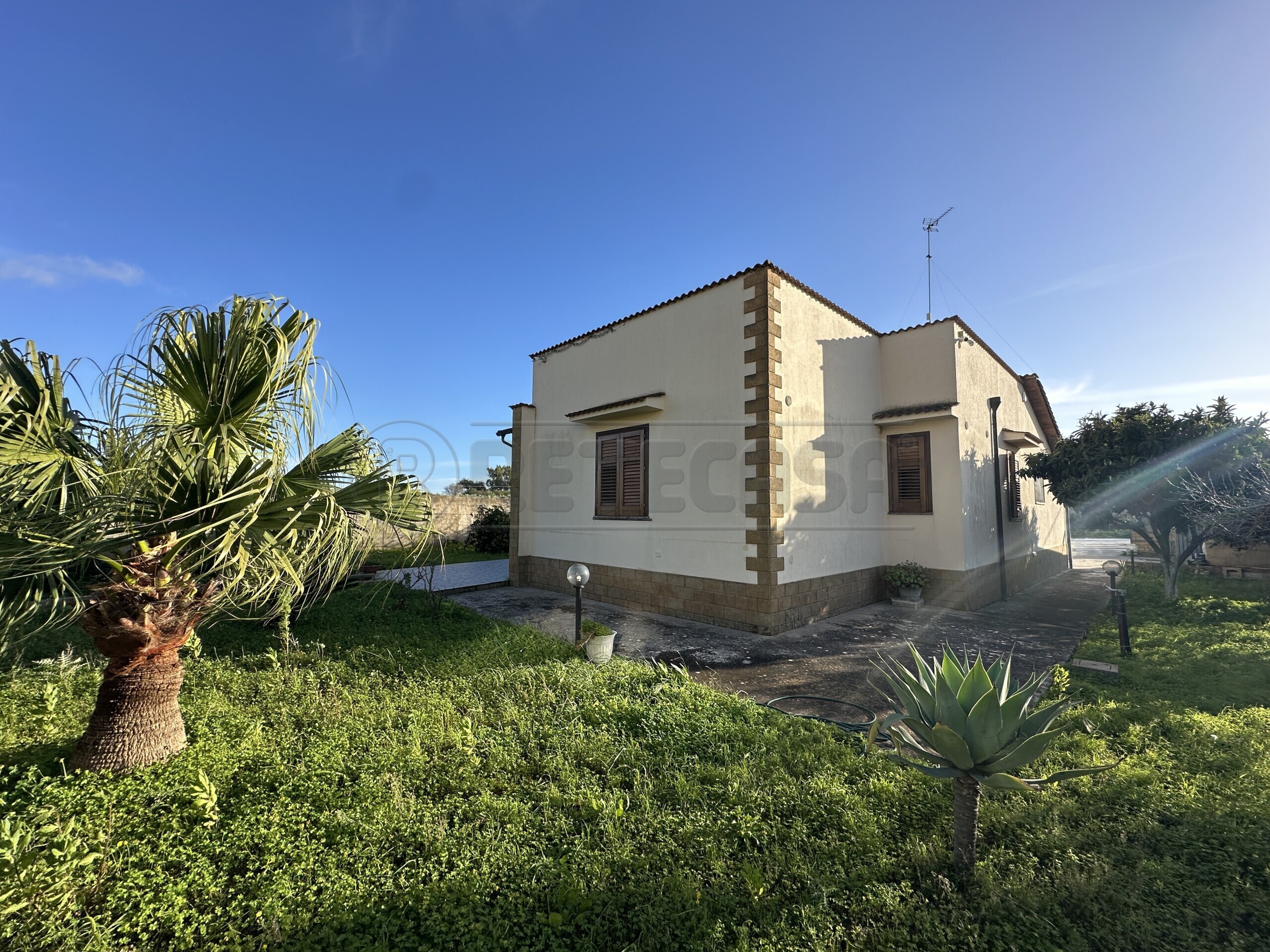 Villetta a schiera con giardino a Campobello di Mazara