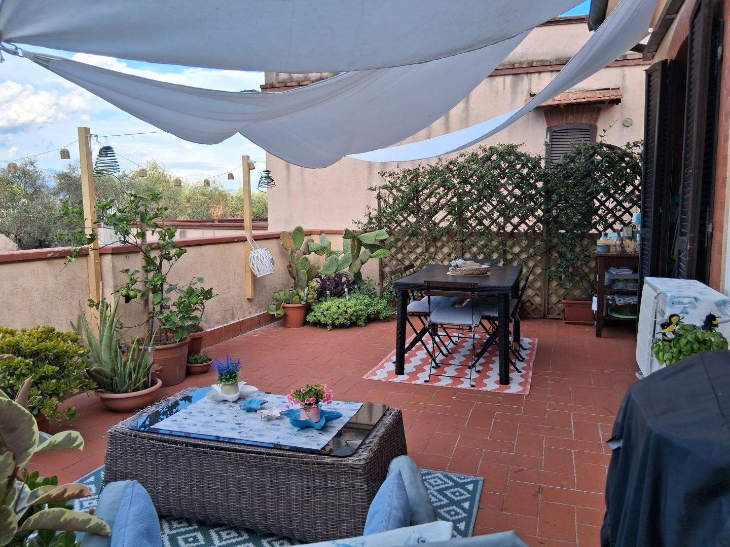 Villa con terrazzo, Ameglia piano di