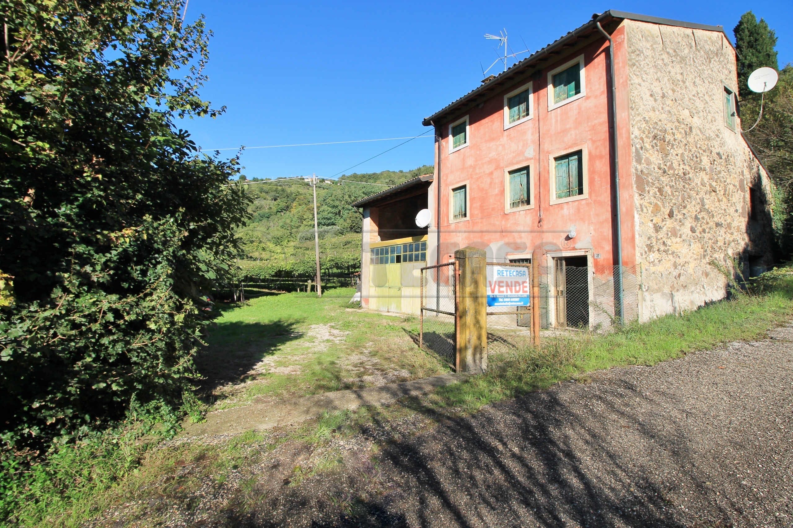 Rustico da ristrutturare in via pradavalle 27, Ronc