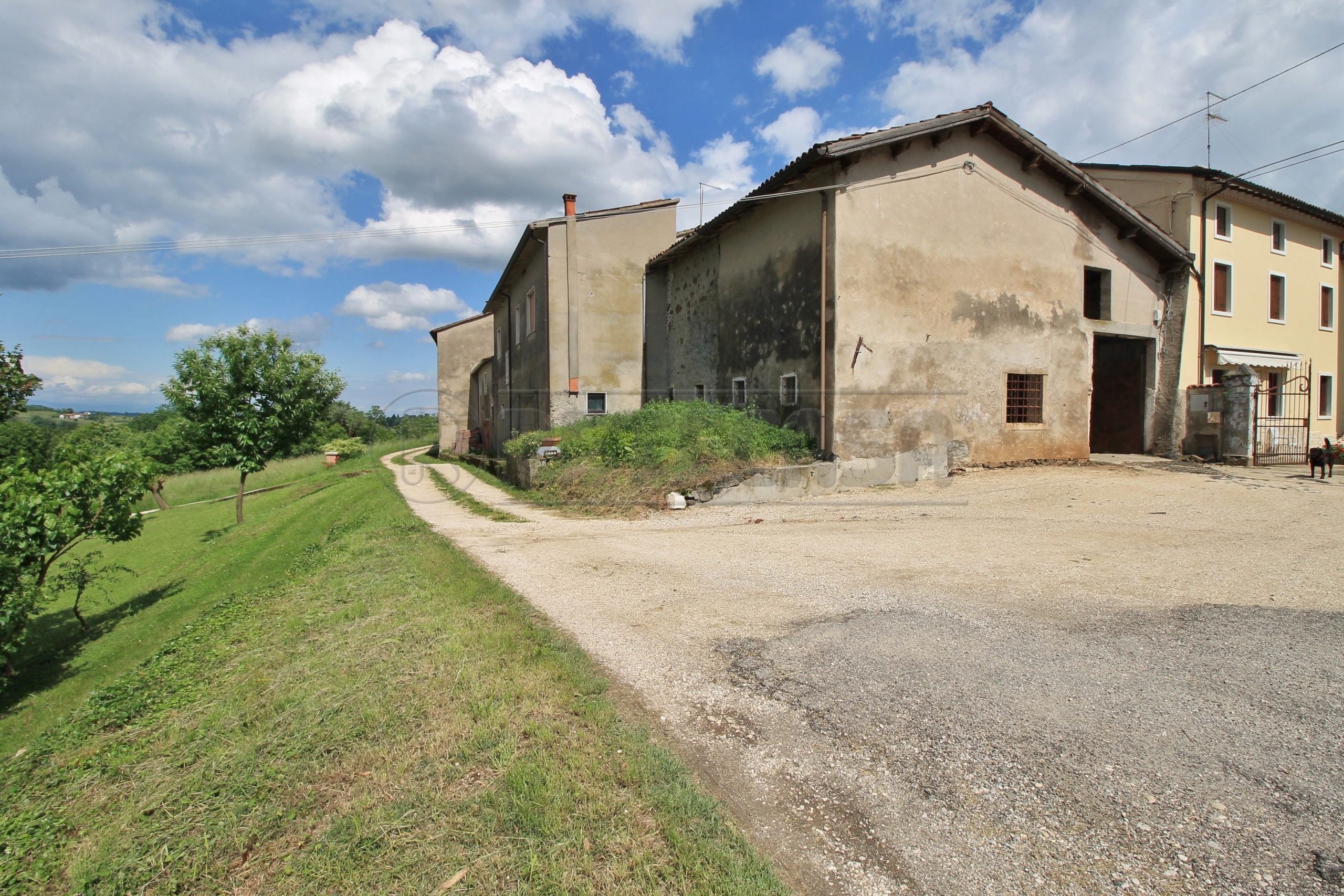 Rustico da ristrutturare in via capitello 3, Arzignano