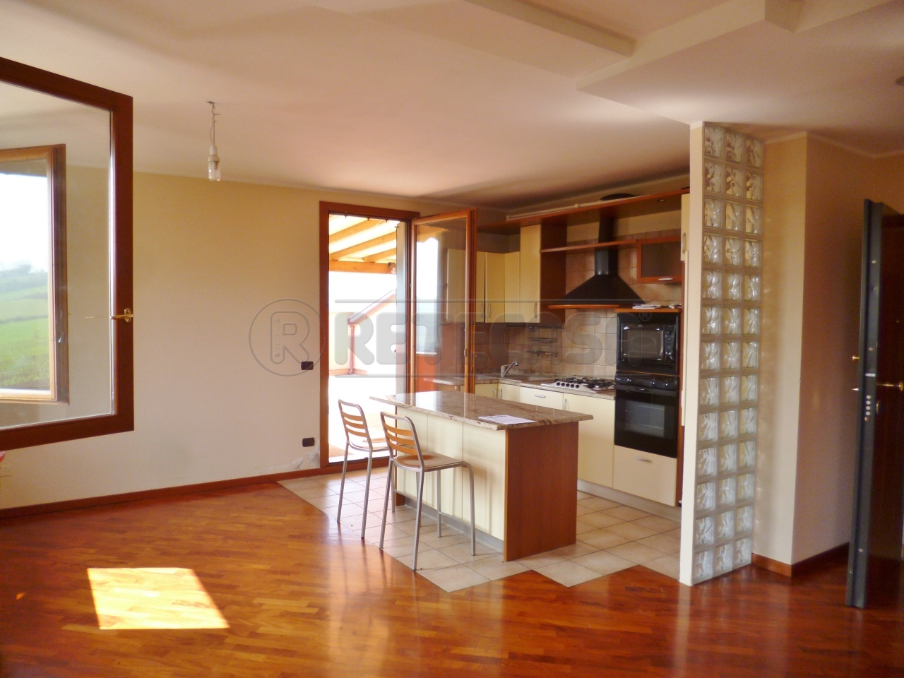 Appartamento con terrazzo in fr matteo 15, Villaga
