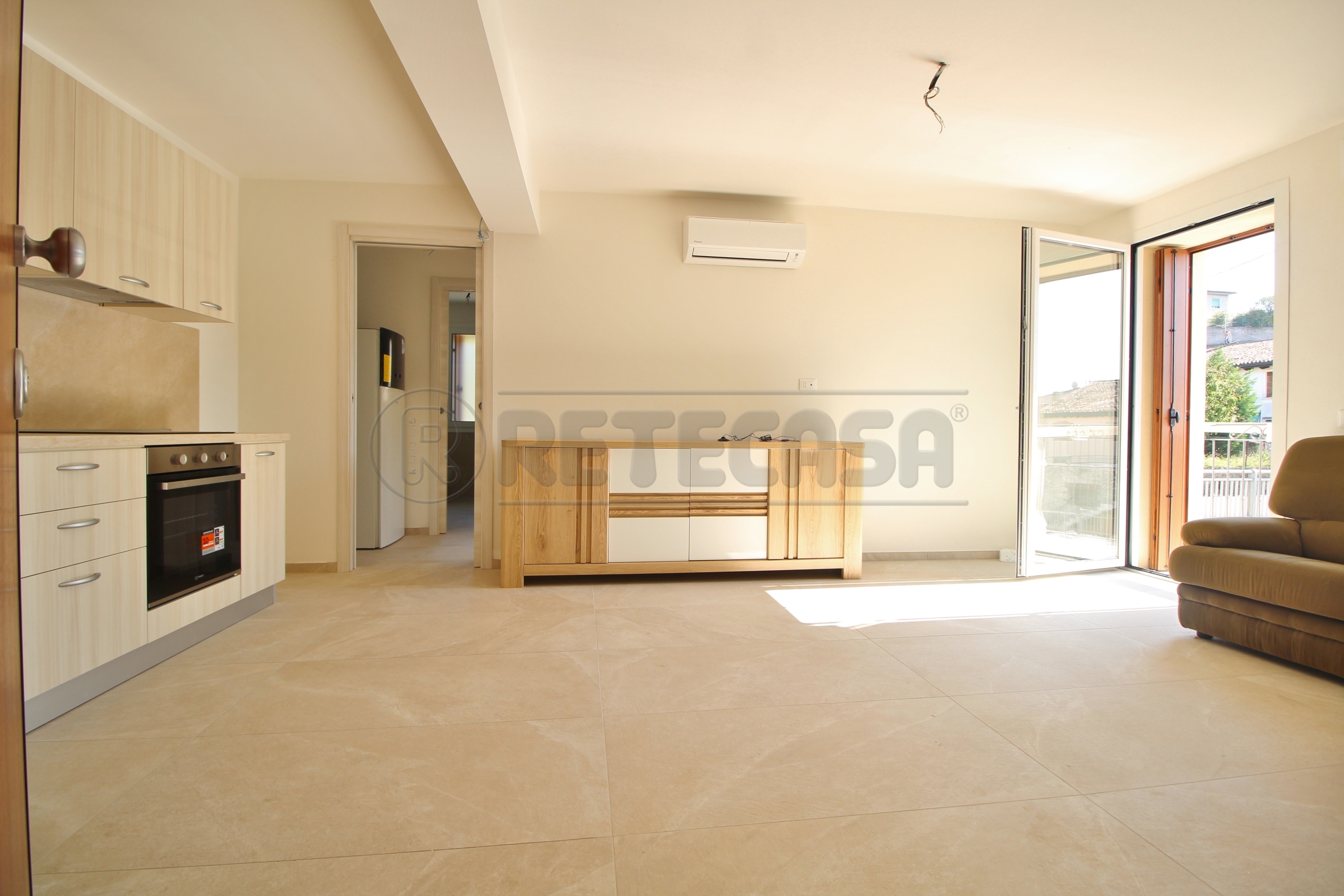 Appartamento con terrazzo in via generale framarin 56, Gambellara
