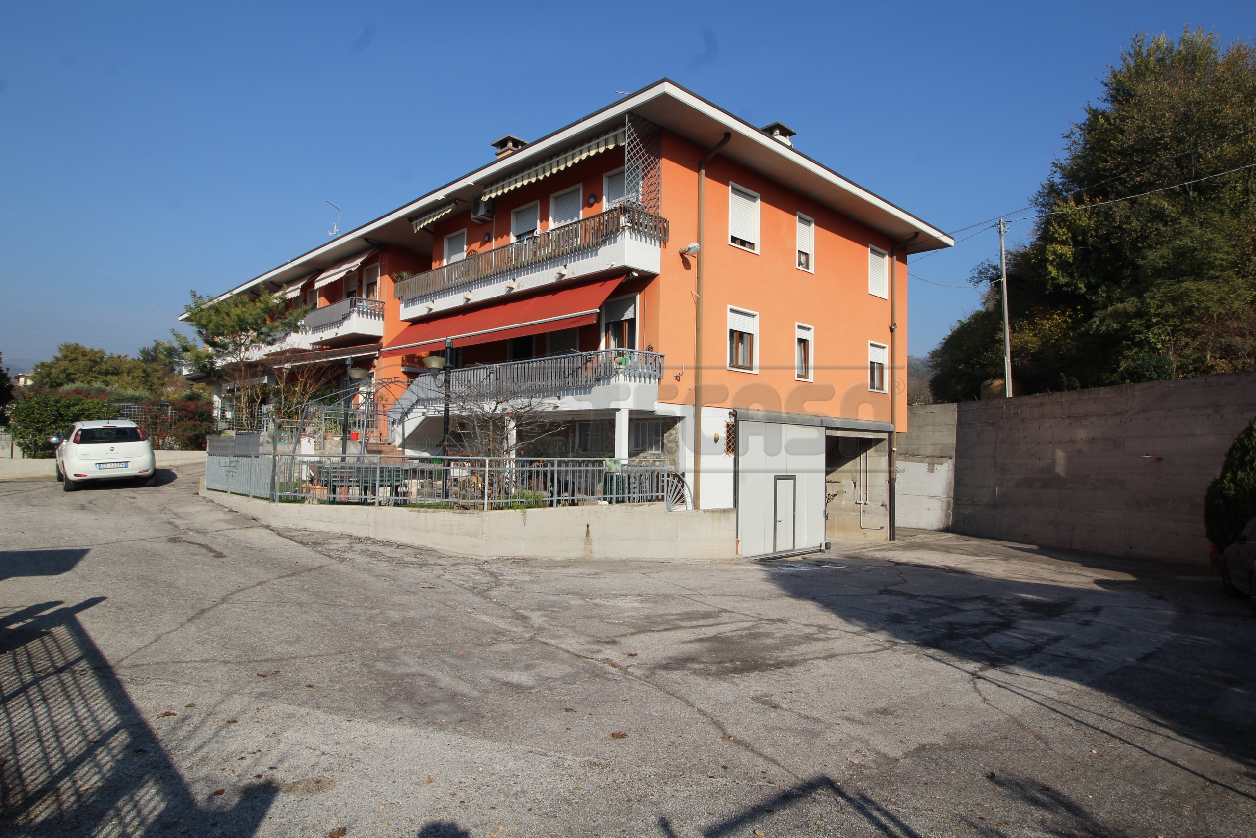 Appartamento con giardino in viale dell'industria 17, San Giovanni Ilarione