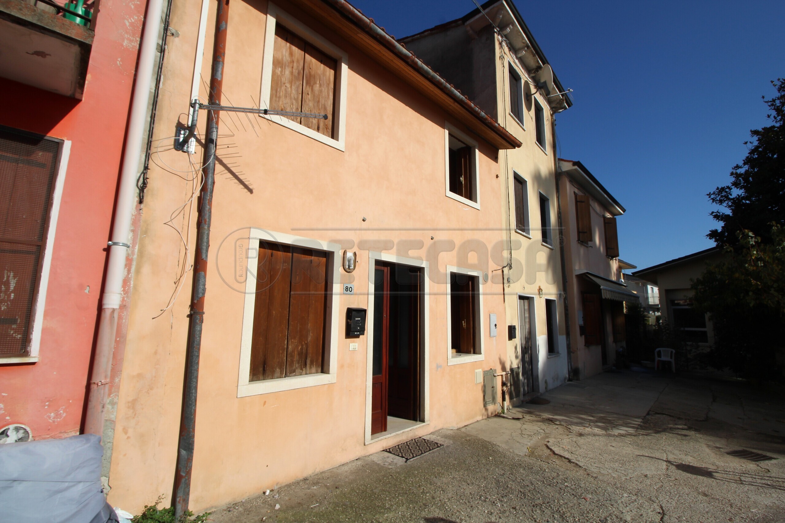 Casa indipendente da ristrutturare in via calavena alta 80, Arzignano
