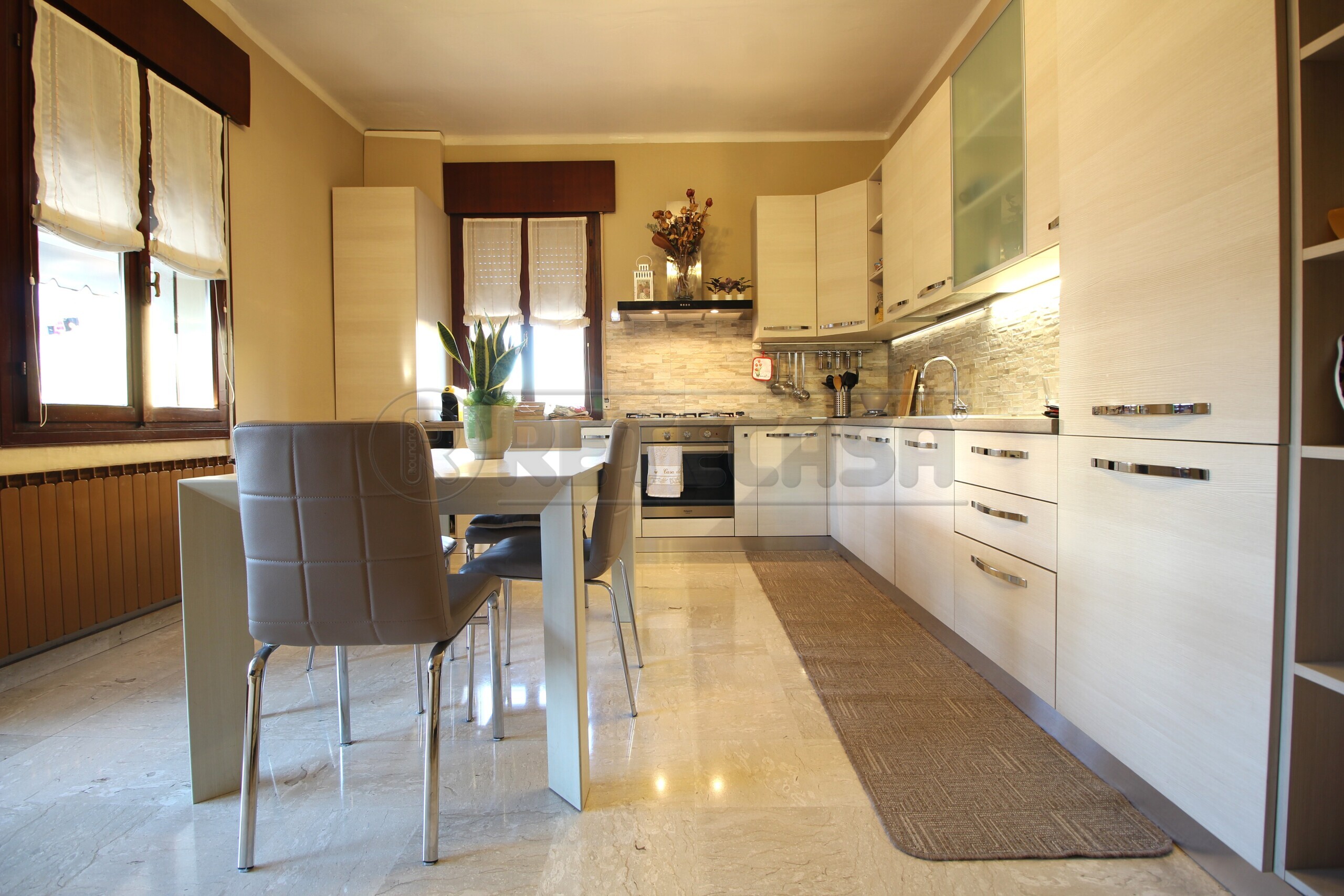 Bilocale con terrazzi a Montecchio Maggiore