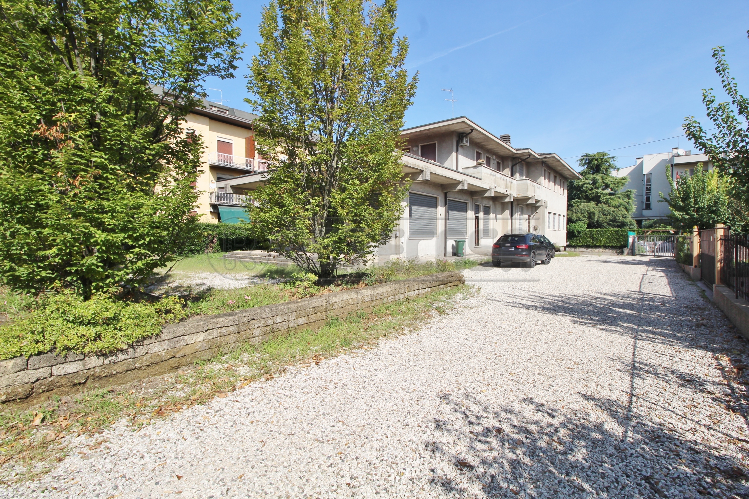 Locale commerciale con giardino in viale verdi 22, Altavilla Vicentina