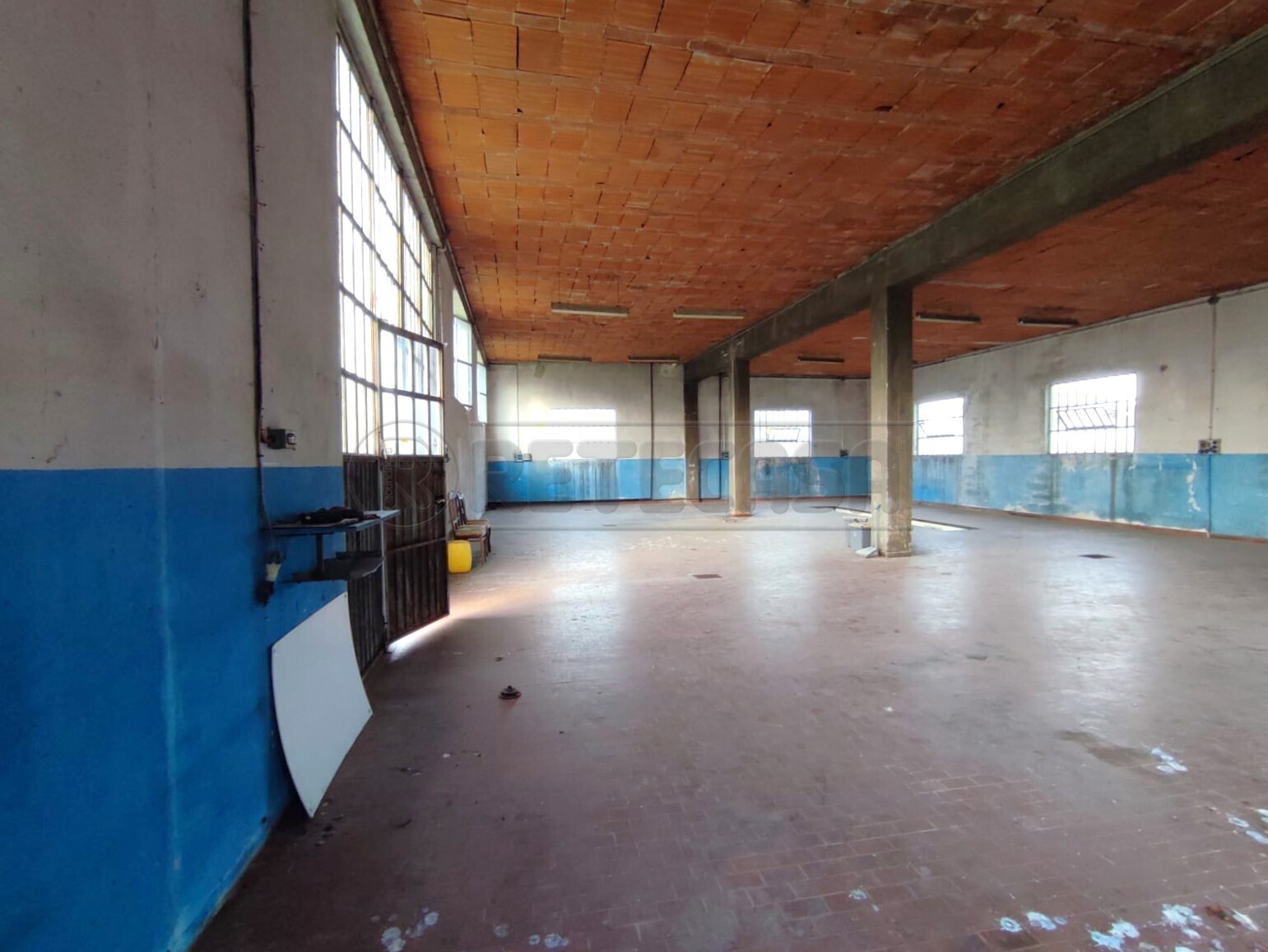 Capannone da ristrutturare a Montebello Vicentino