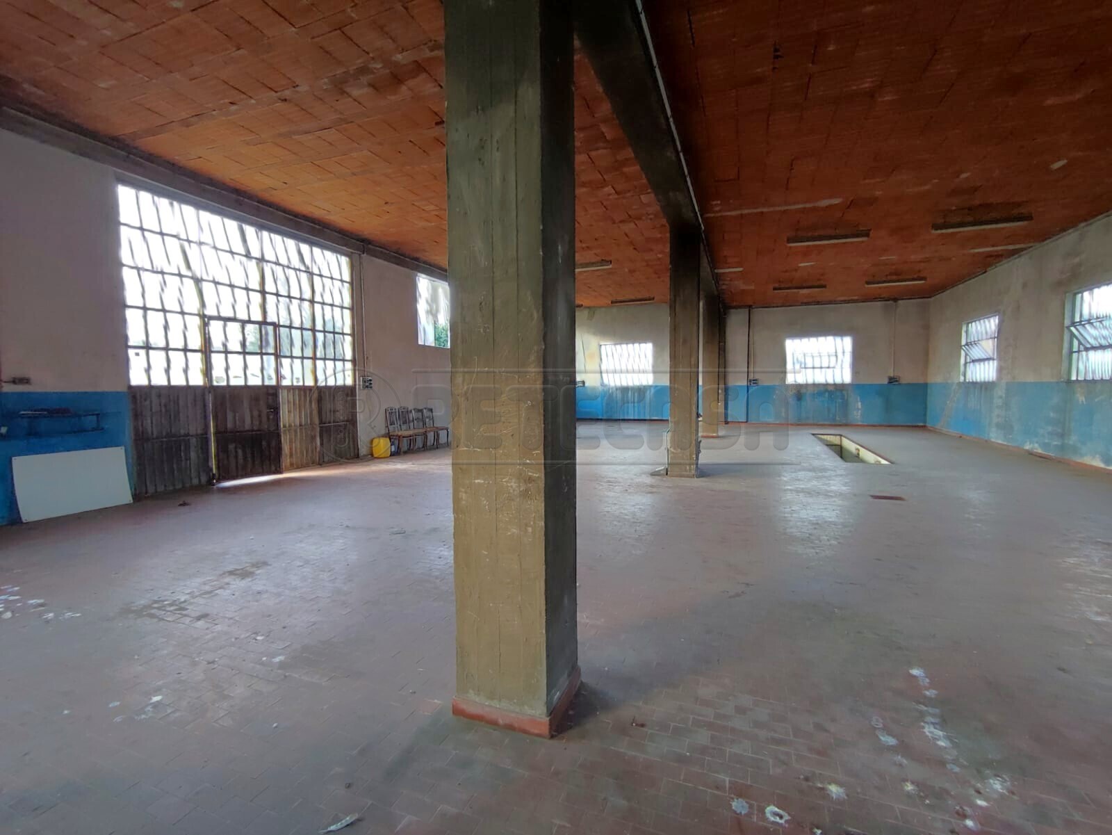 Capannone da ristrutturare a Montebello Vicentino