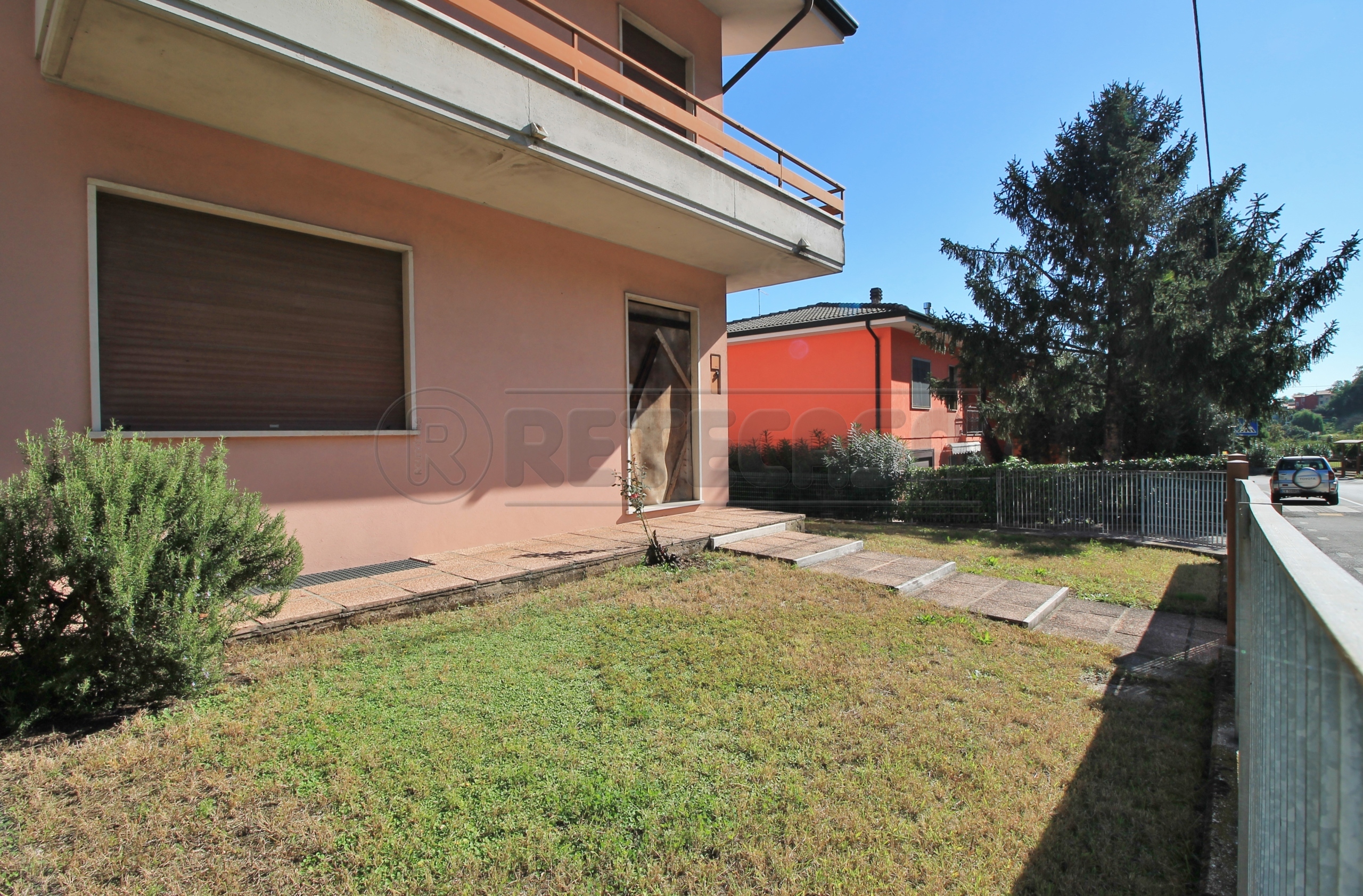 Villetta a schiera con giardino in via c� vaccari 2, Montorso Vicentino