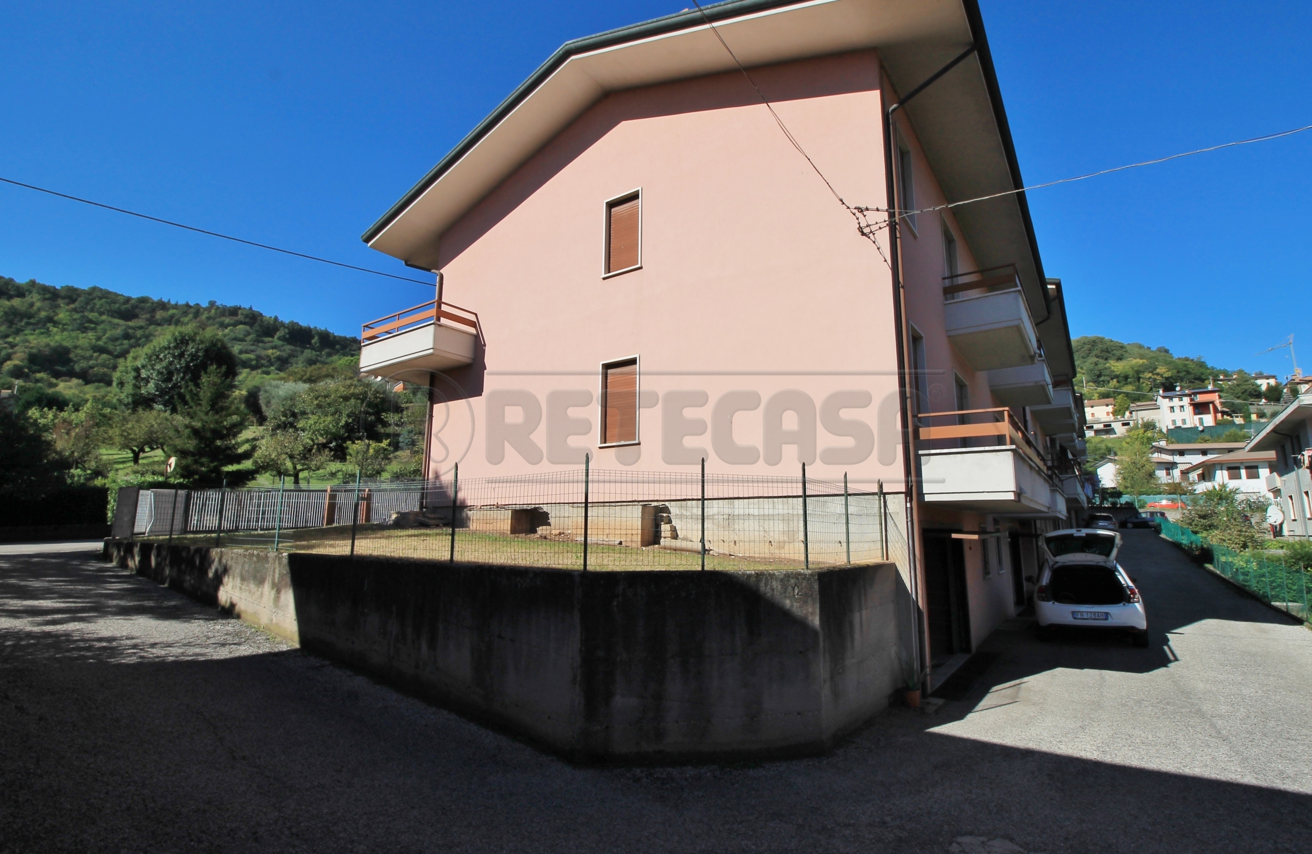 Villetta a schiera con giardino in via c� vaccari 2, Montorso Vicentino