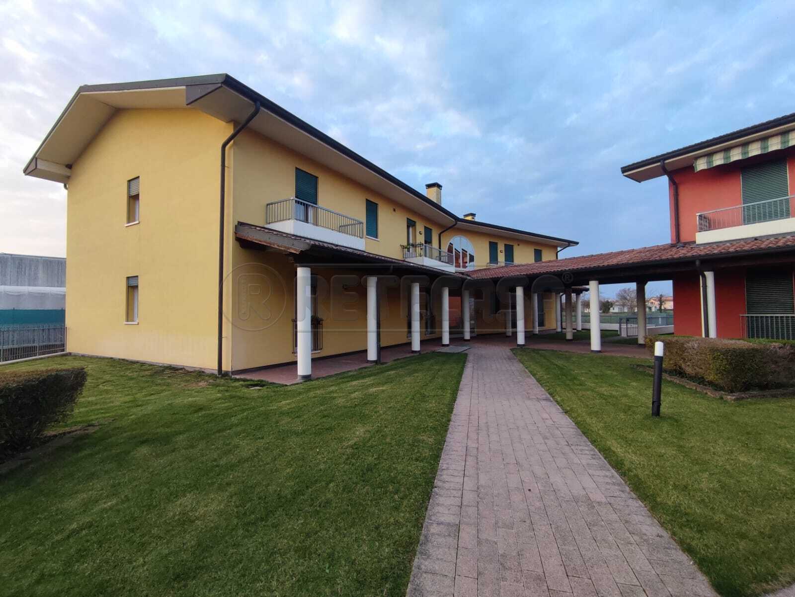 Trilocale con terrazzi in via sant'ubaldo 10, Sarego