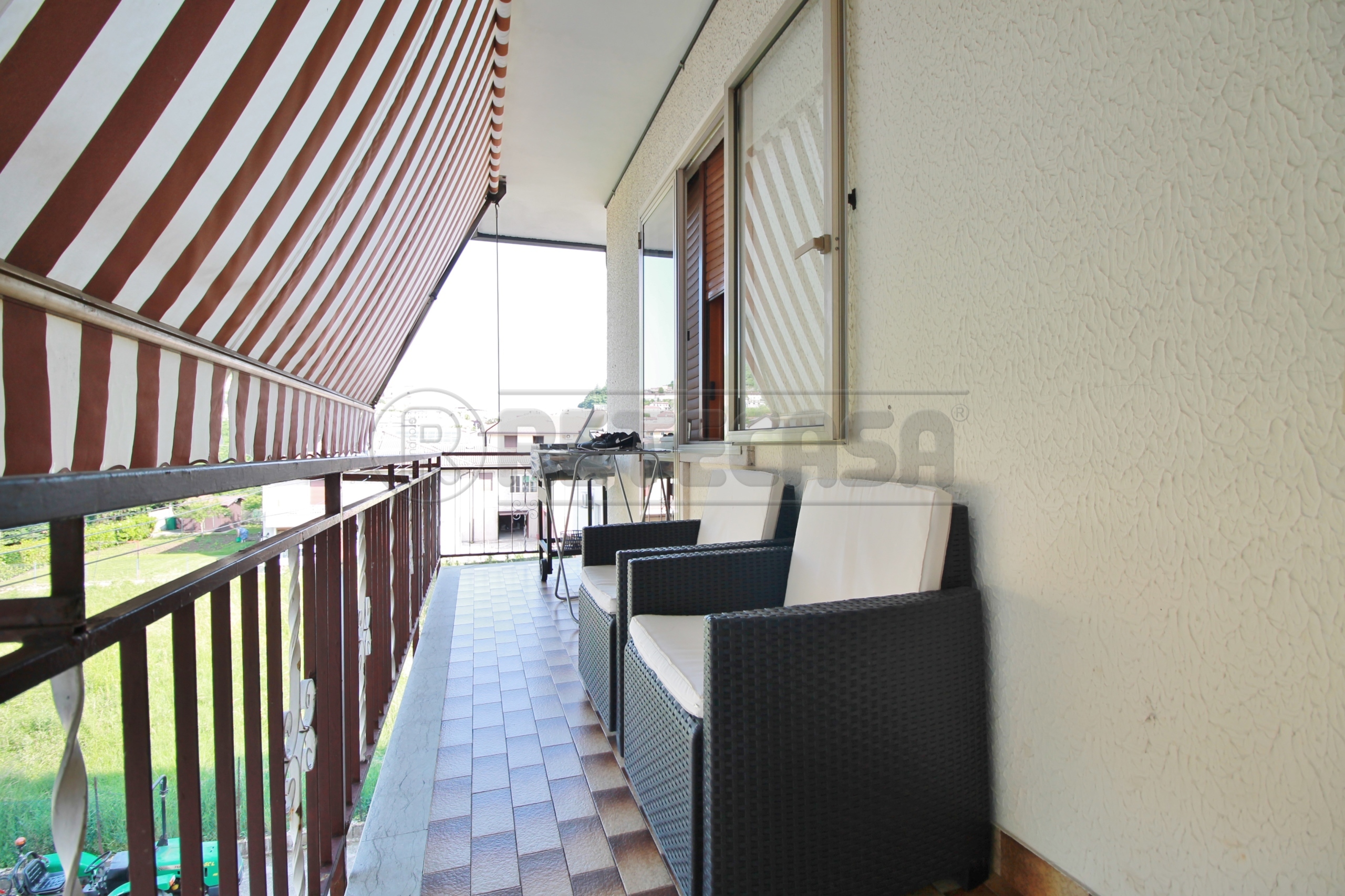 Appartamento con terrazzi in via kennedy 30, Montorso Vicentino