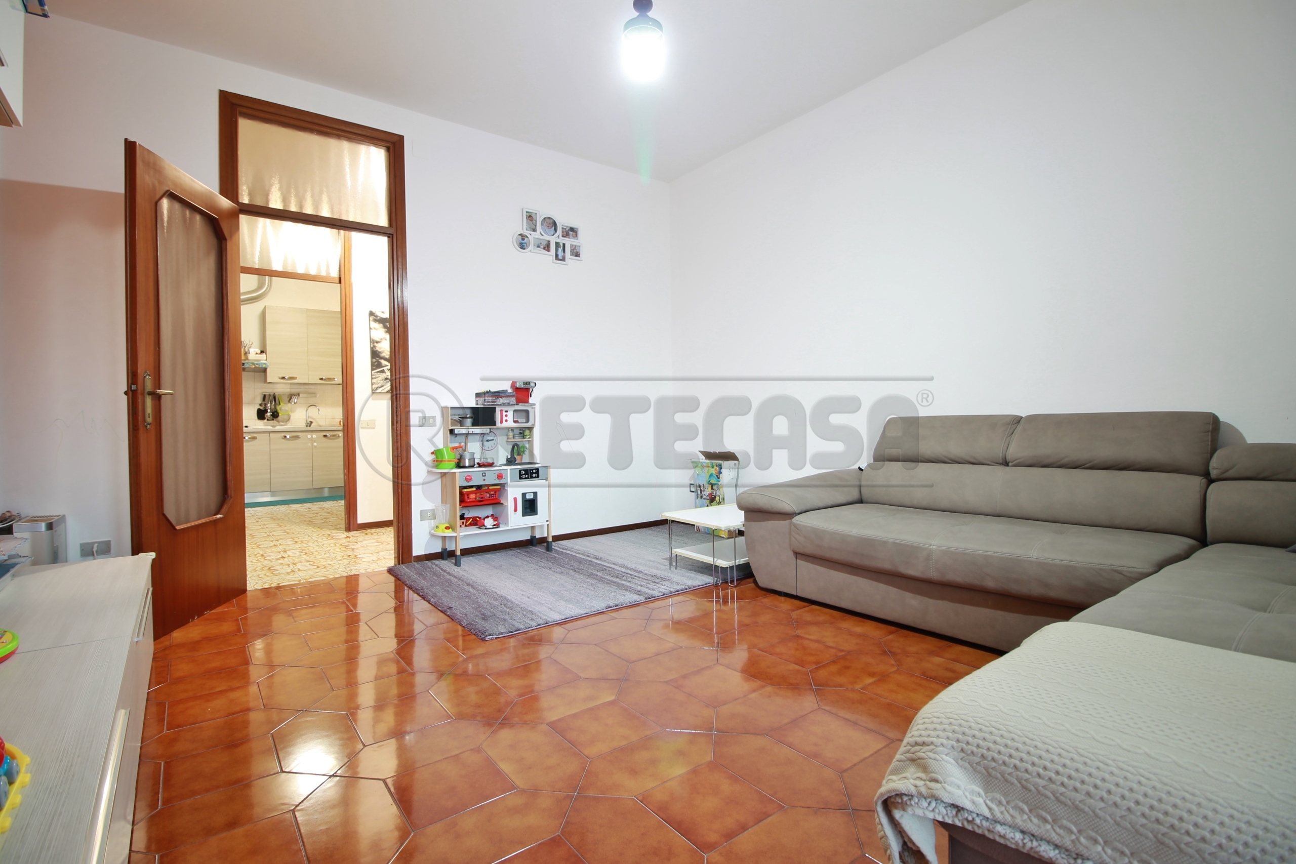 Appartamento con terrazzi in via kennedy 30, Montorso Vicentino