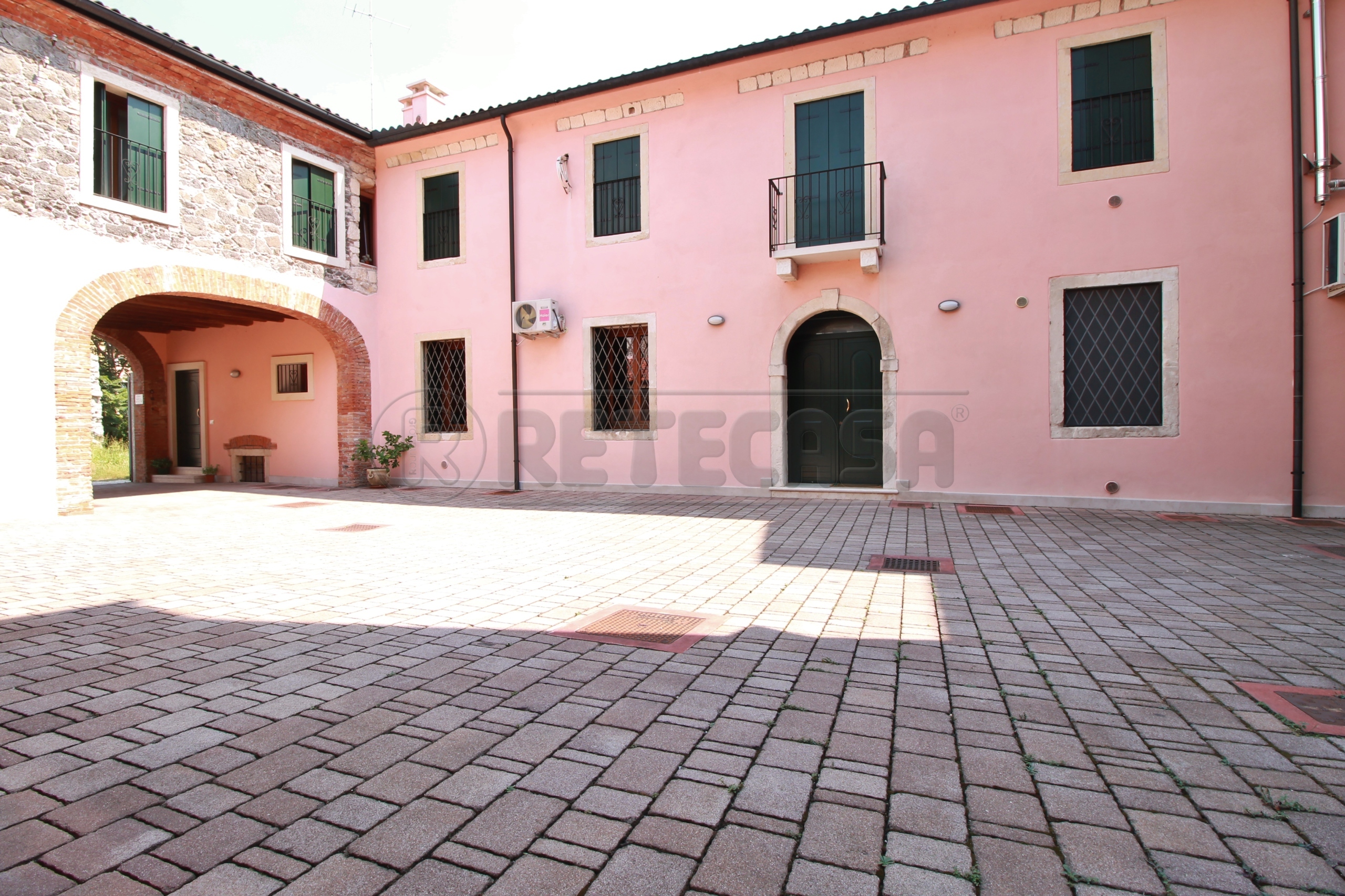 Bilocale ristrutturato in via xxiv maggio, Montebello Vicentino