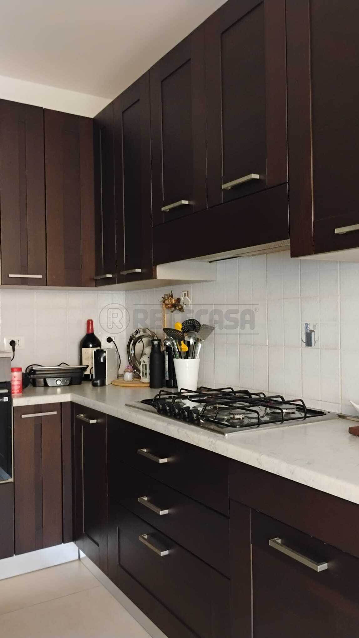 Appartamento con terrazzo in via san pellico 12, Sarego