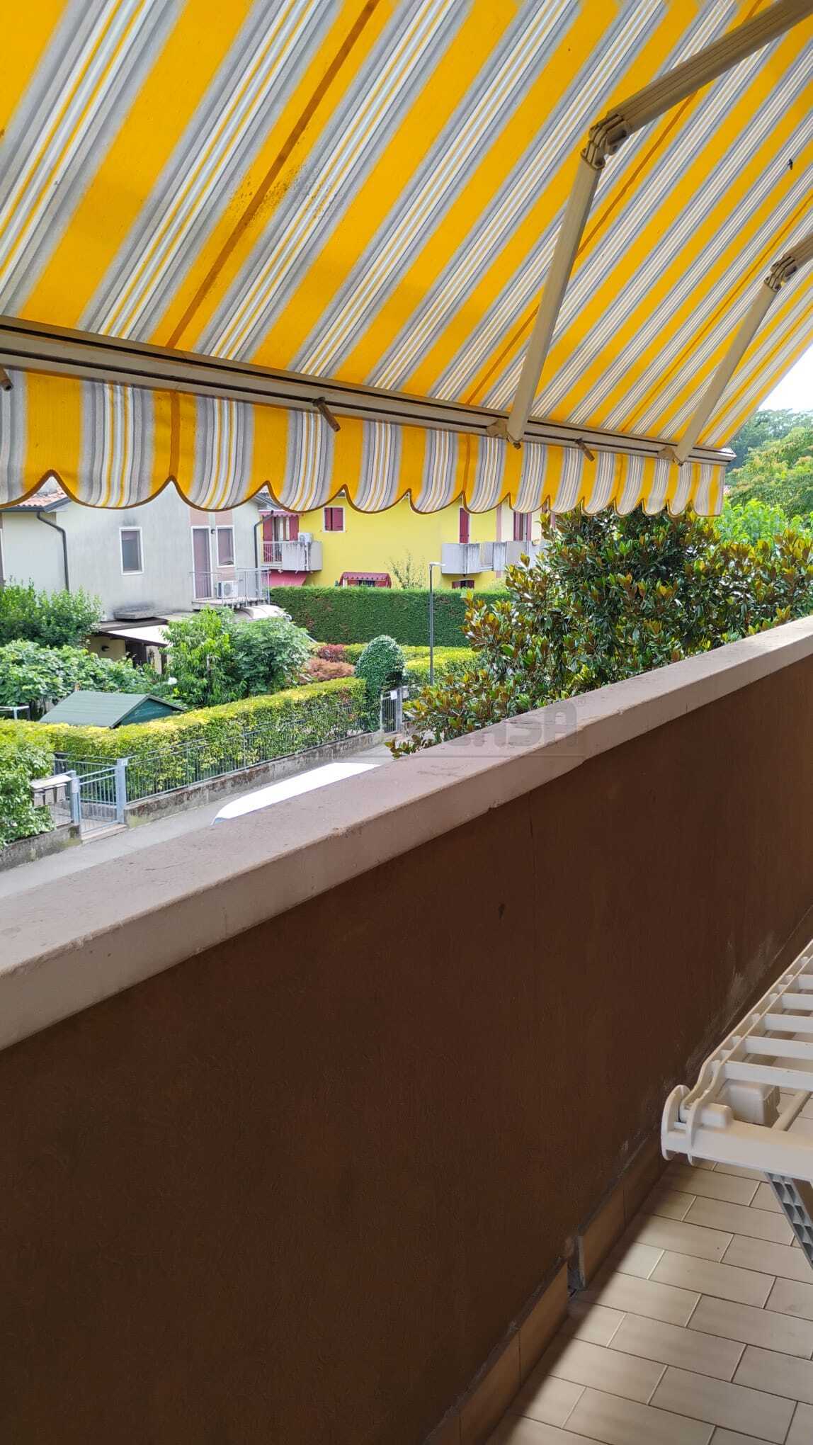 Appartamento con terrazzo in via san pellico 12, Sarego