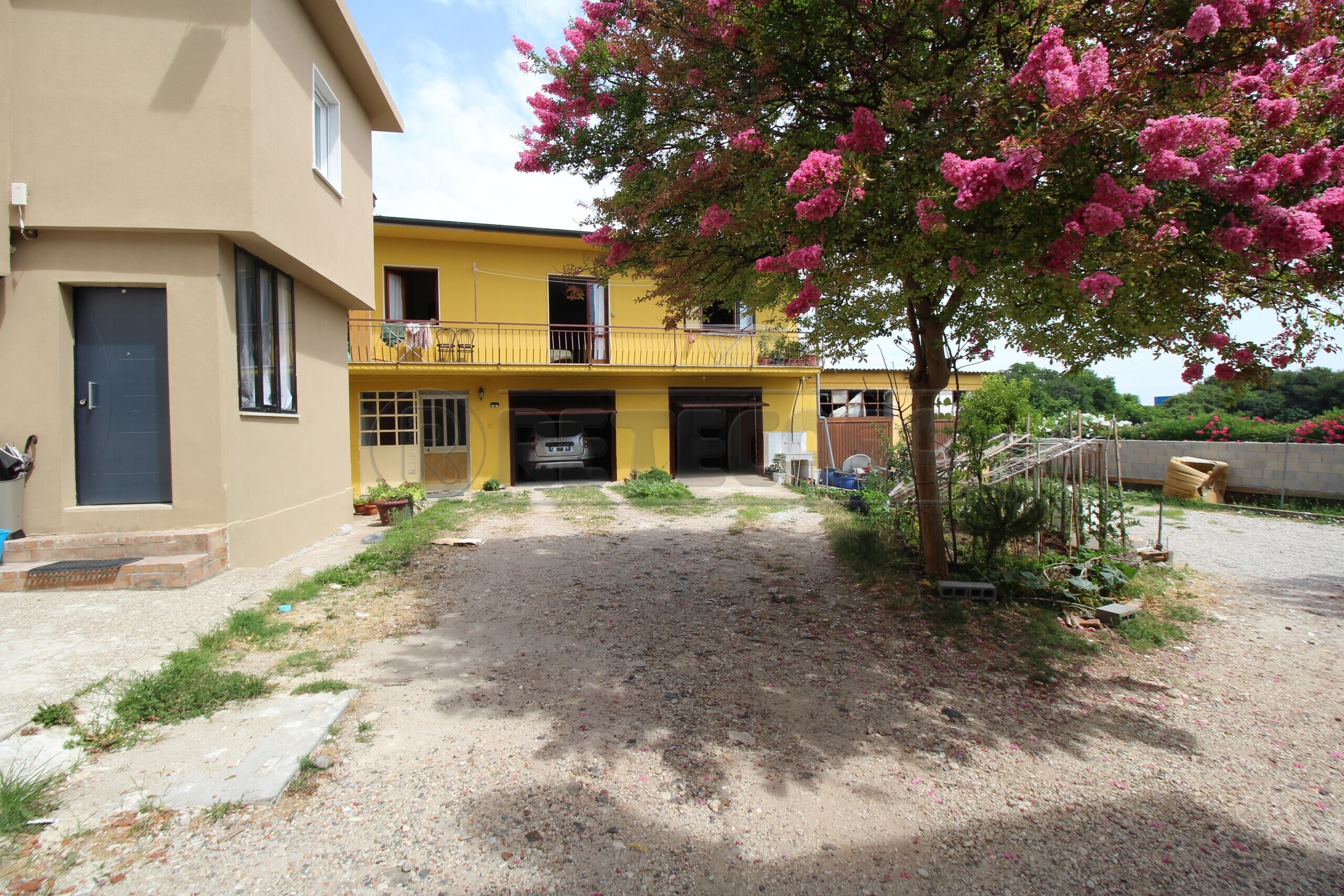 Casa indipendente con terrazzo in via trento 66, Montebello Vicentino