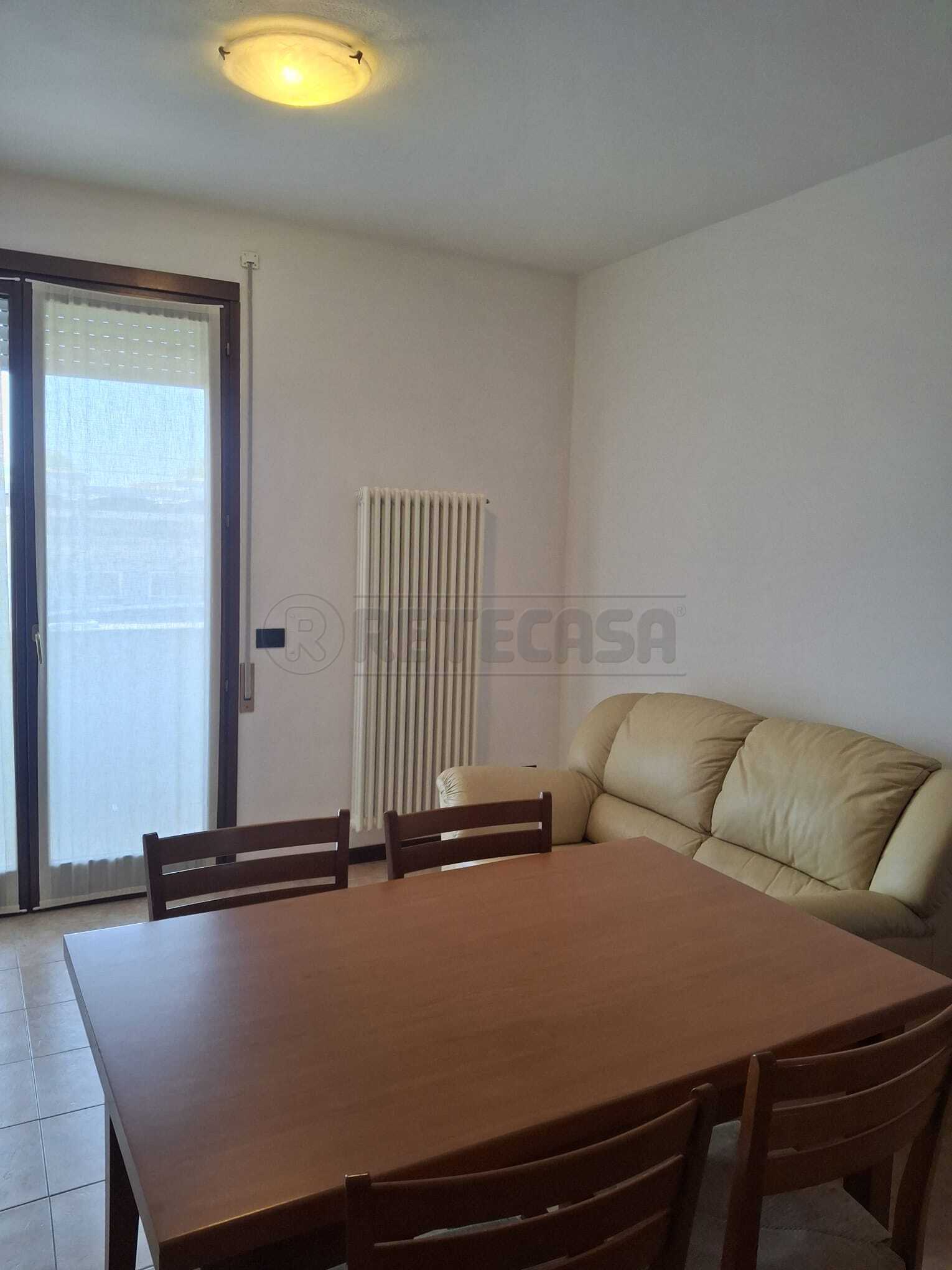 Trilocale con terrazzo in via san giuseppe 16, Montecchio Maggiore