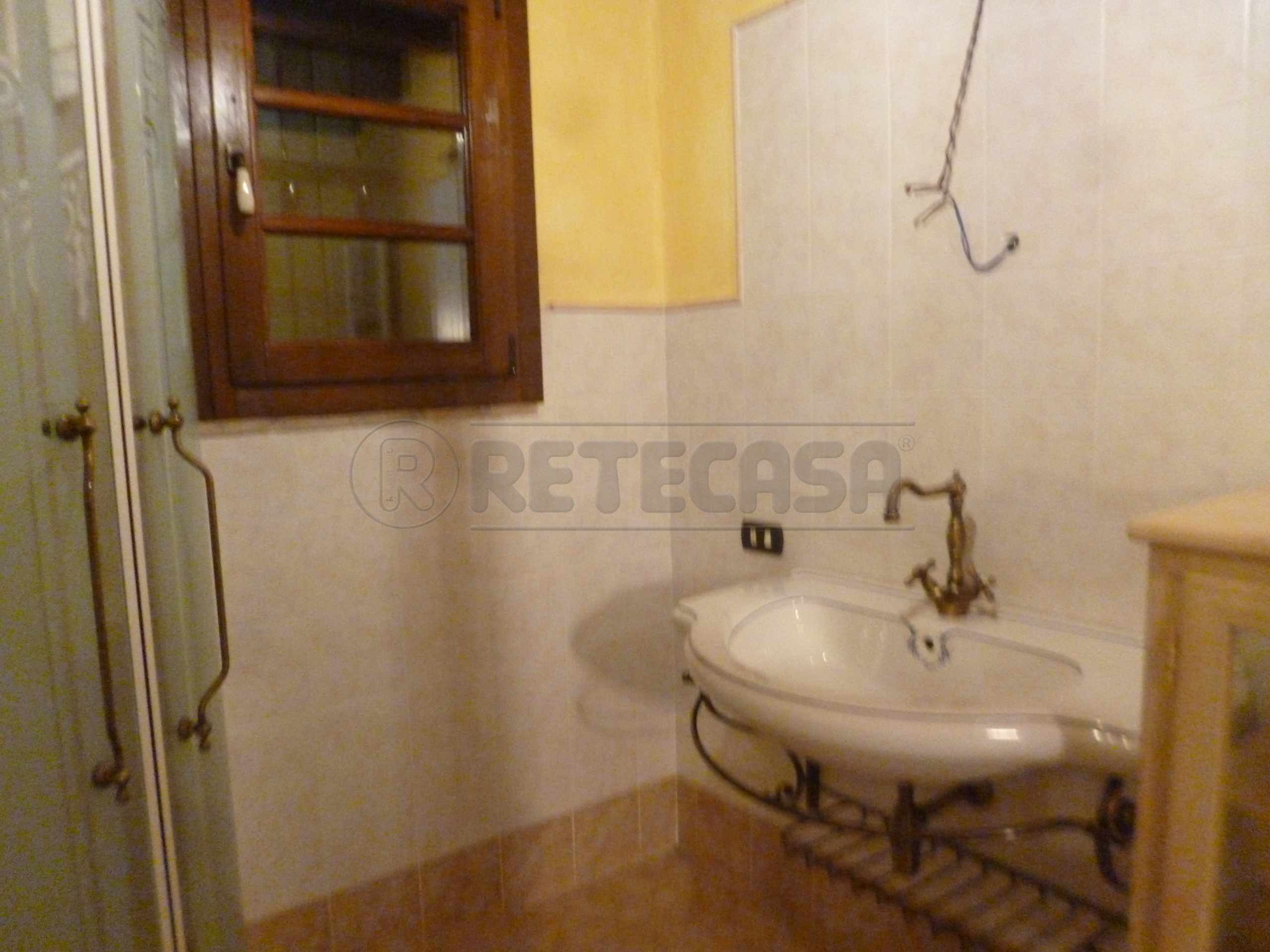 Casa indipendente con terrazzo in contrada dai guarda 5, Montebello Vicentino