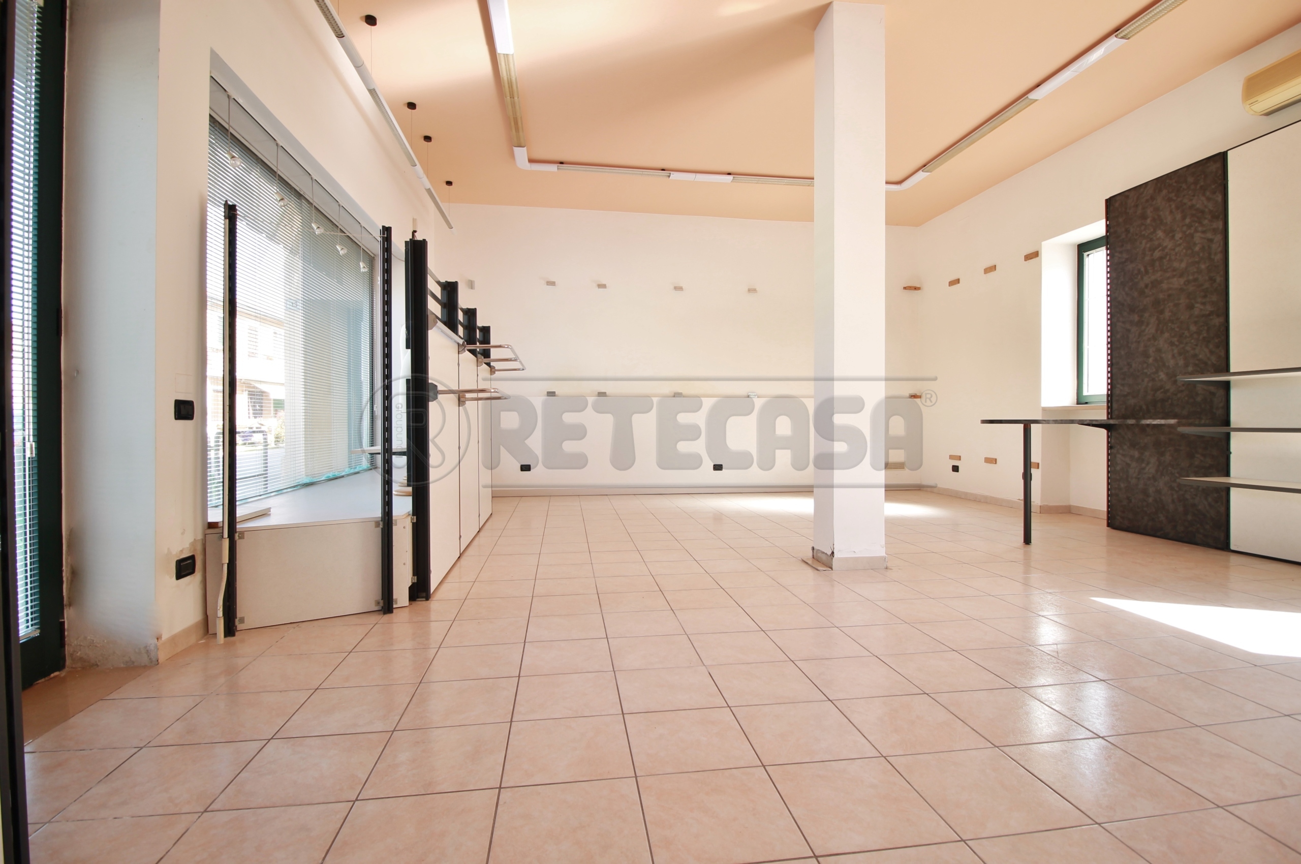 Locale commerciale in affitto in via g. g. trissino 1, Sarego