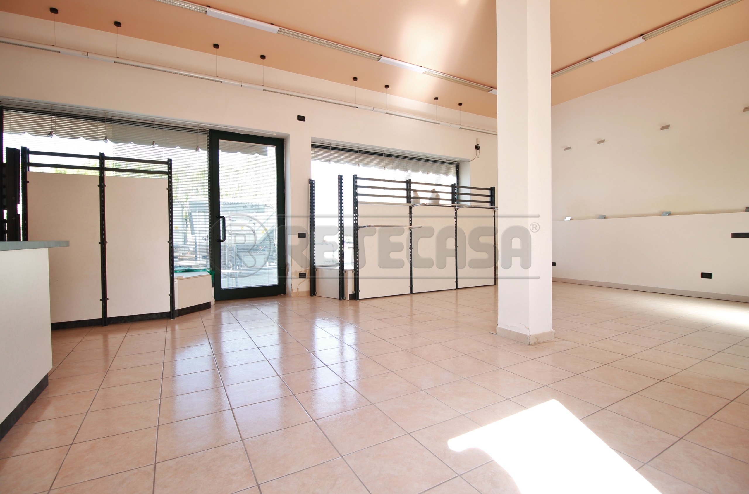 Locale commerciale in affitto in via g. g. trissino 1, Sarego