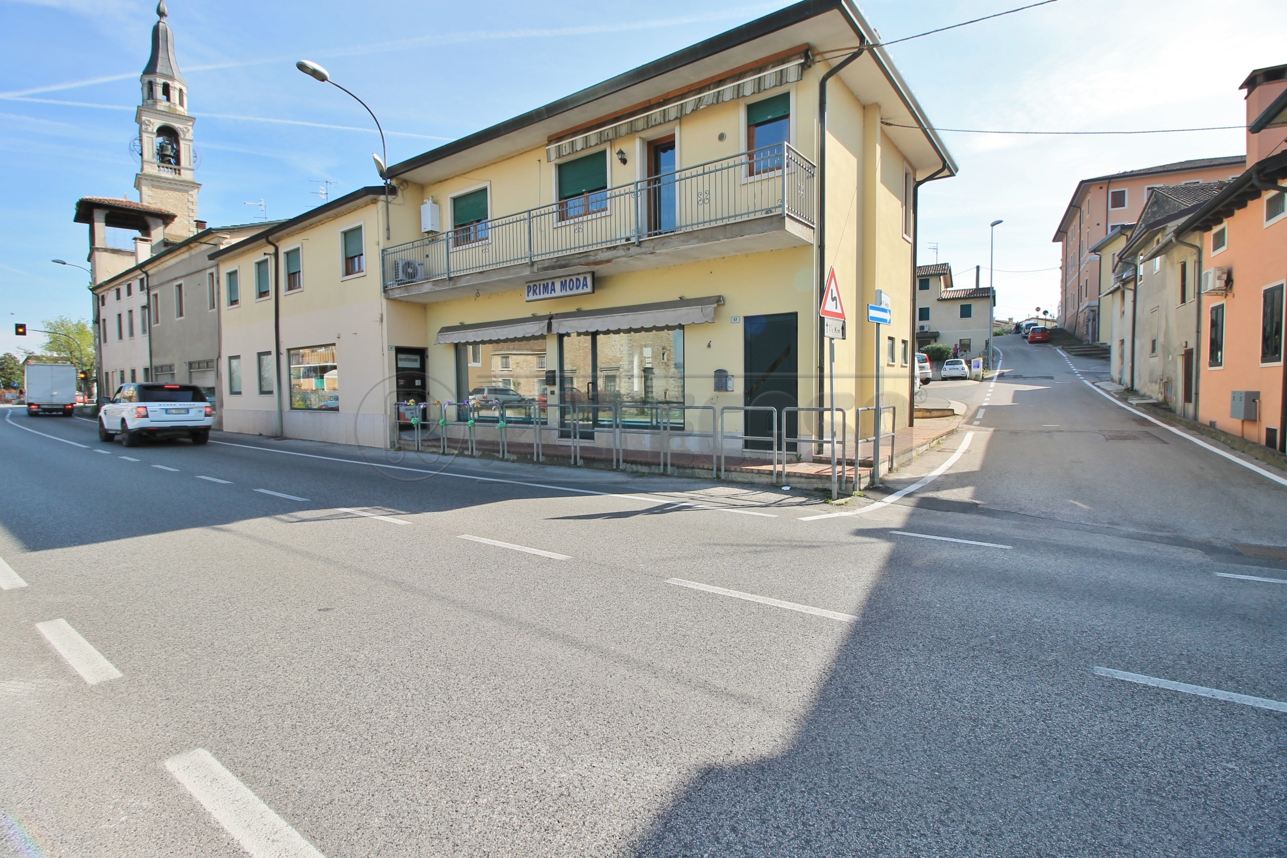 Locale commerciale in affitto in via g. g. trissino 1, Sarego
