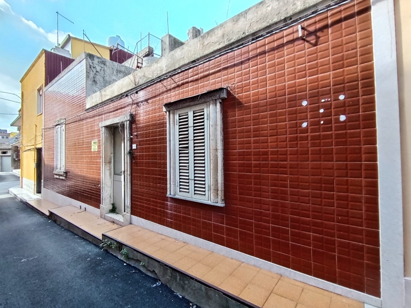 Casa indipendente con terrazzo a Siracusa