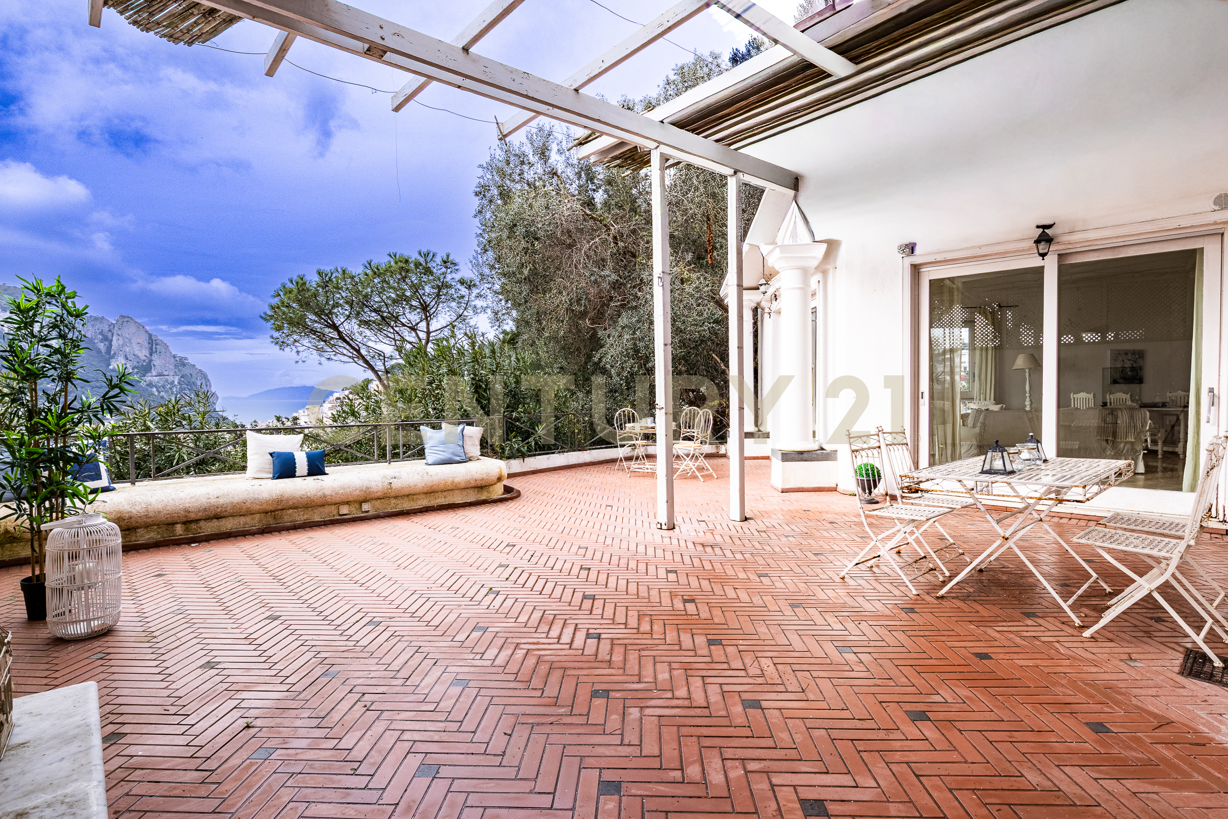 Villa con terrazzo in via tuoro 11, Capri