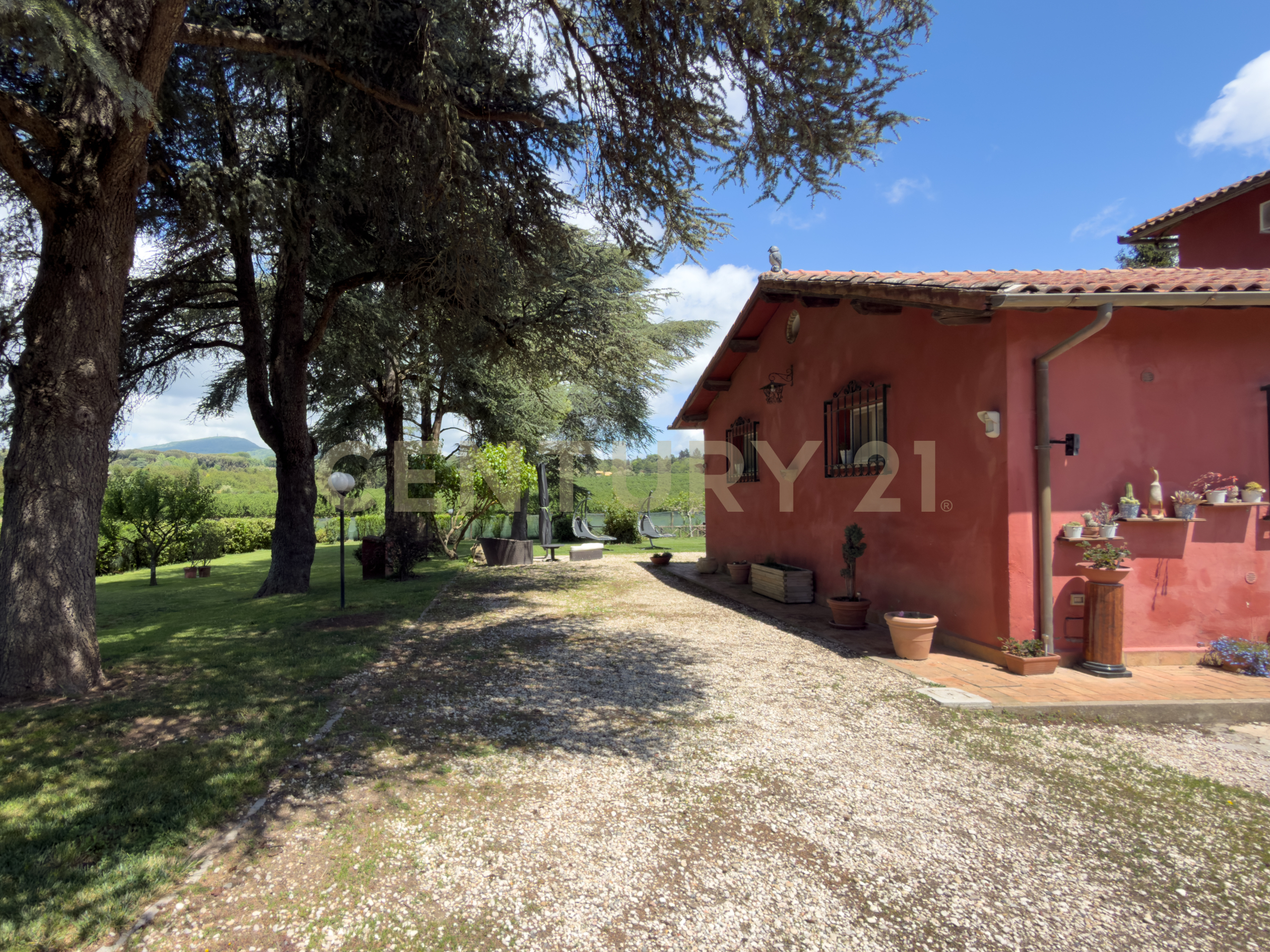 Casa indipendente con giardino in strada del quadrone 1, Capranica