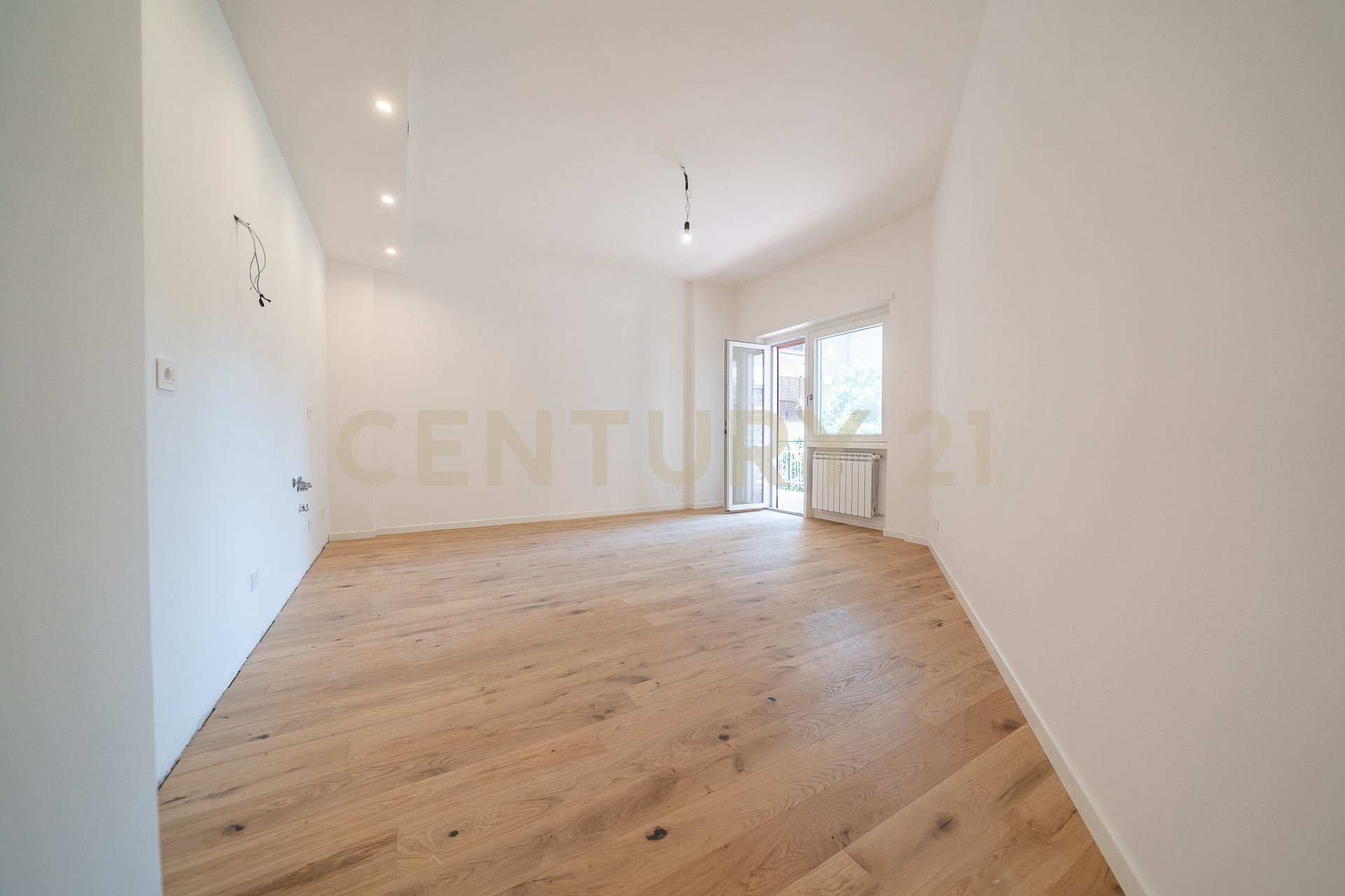 Trilocale con terrazzo in via carlo dossi 80, Roma