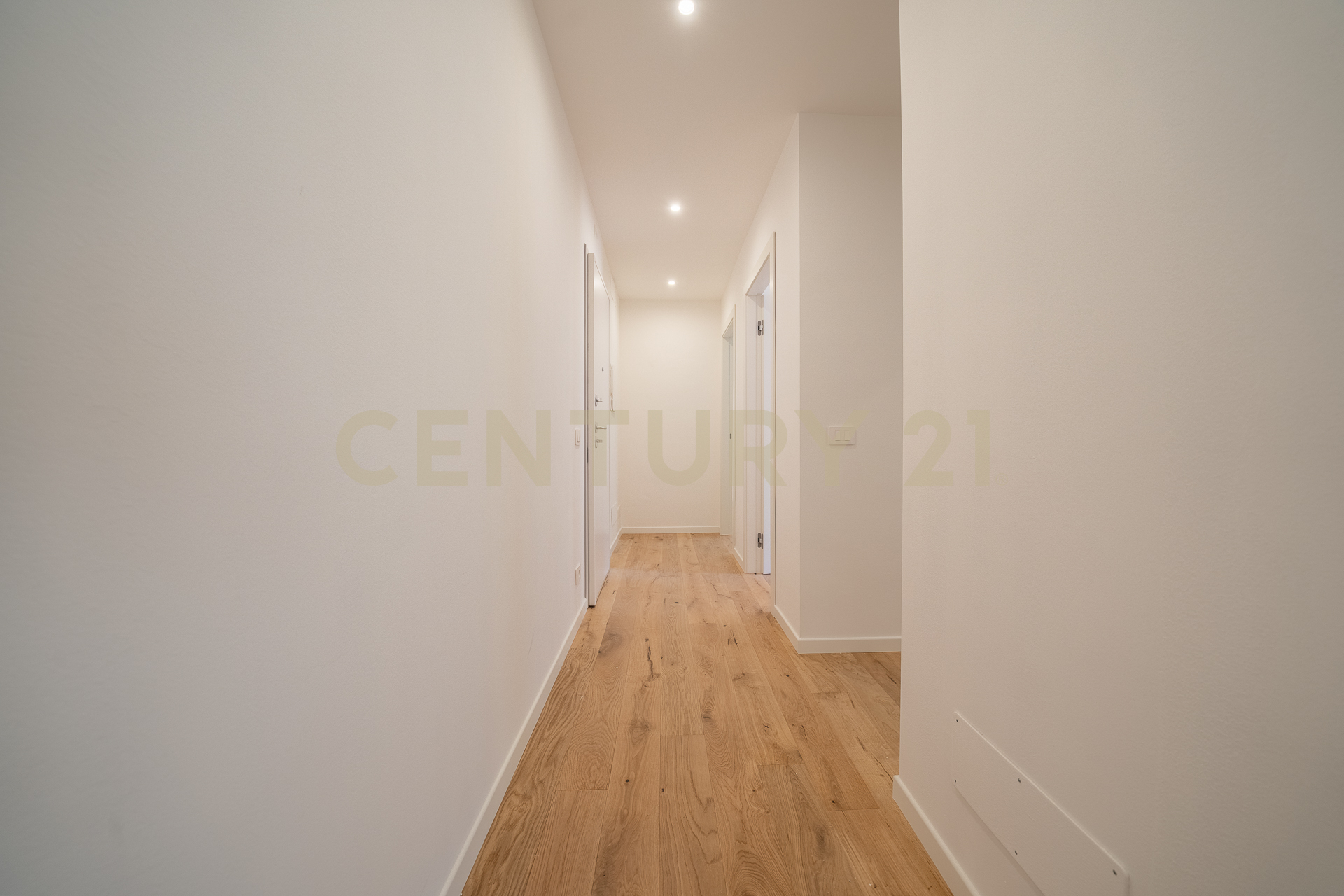 Trilocale con terrazzo in via carlo dossi 80, Roma