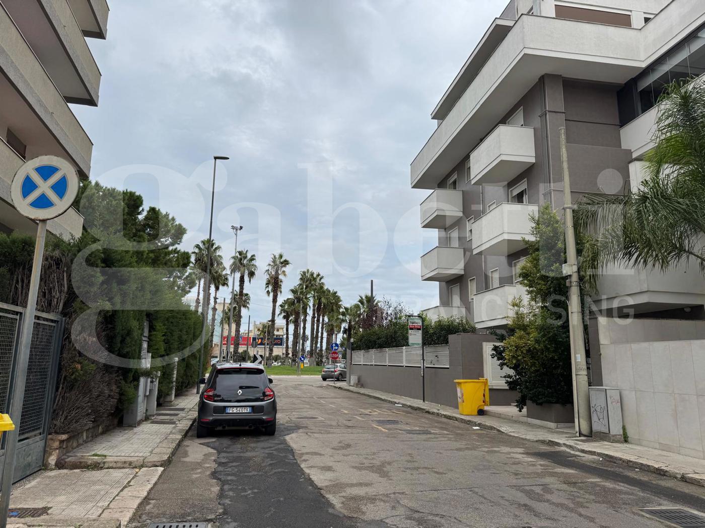 Box/Garage 30mq in vendita a Lecce