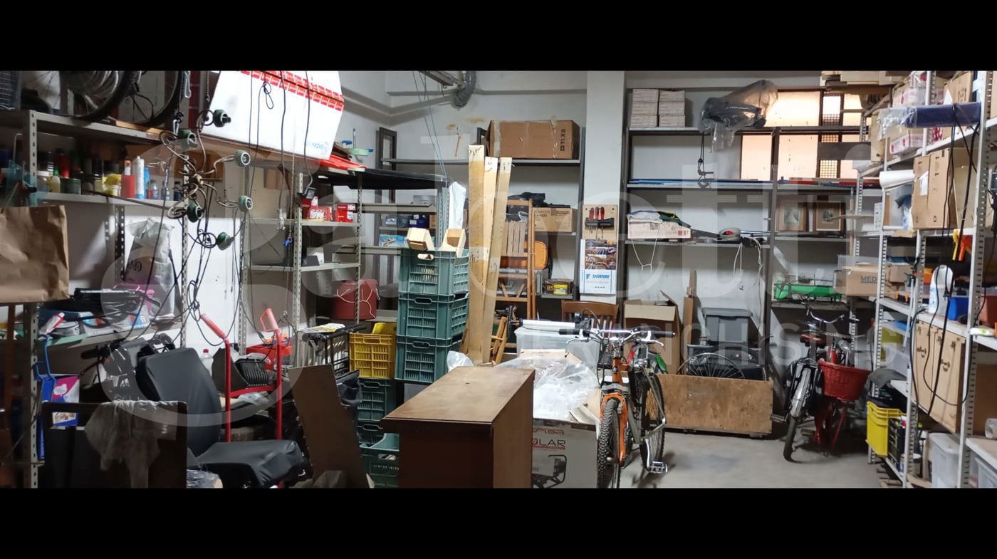 Box/Garage 30mq in vendita a Lecce