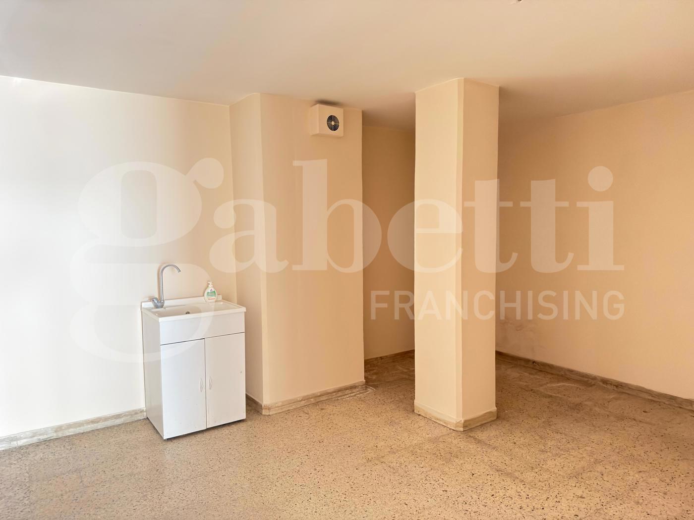 Negozio in affitto a Gallipoli