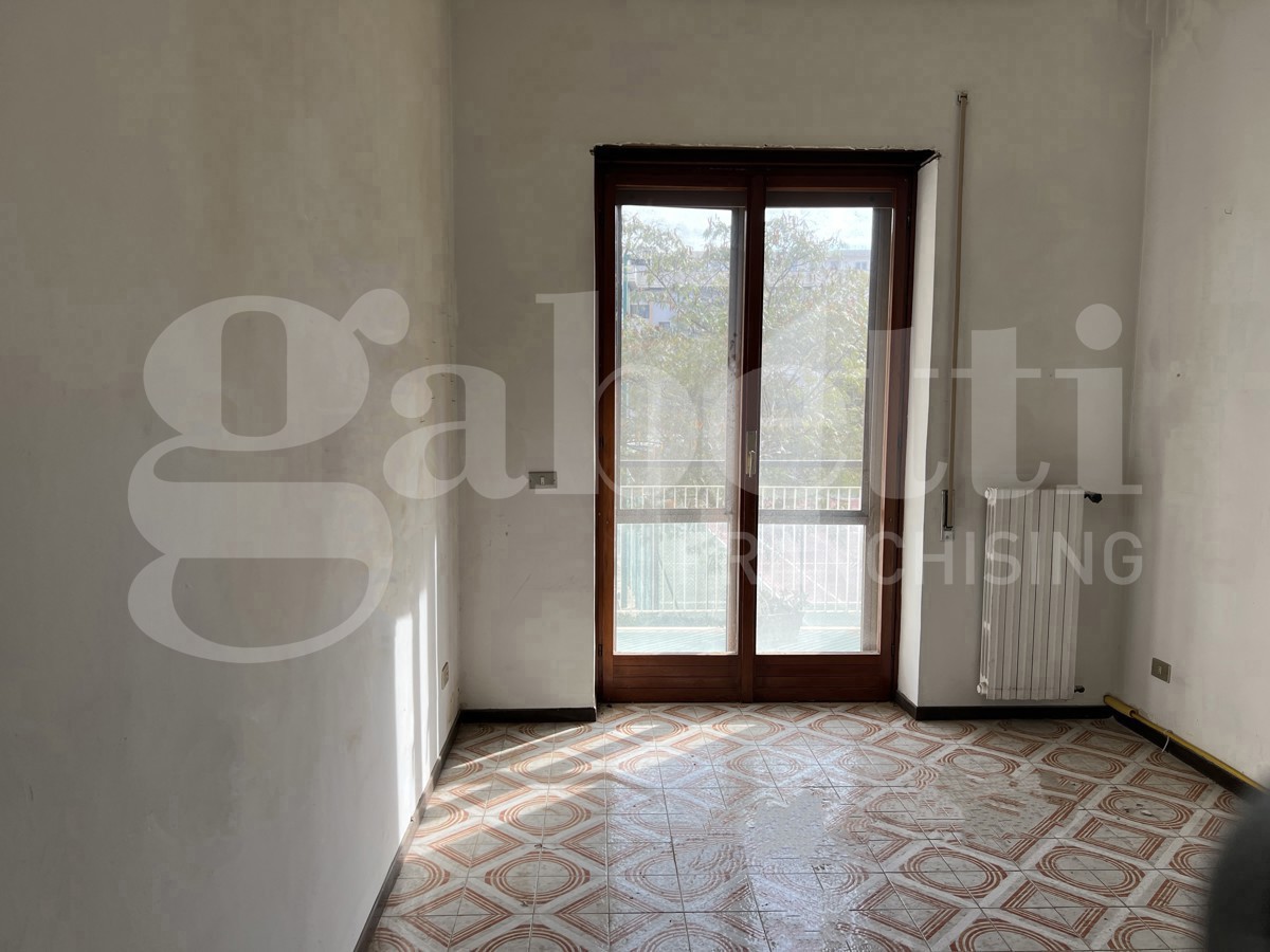 Appartamento con box a Brindisi