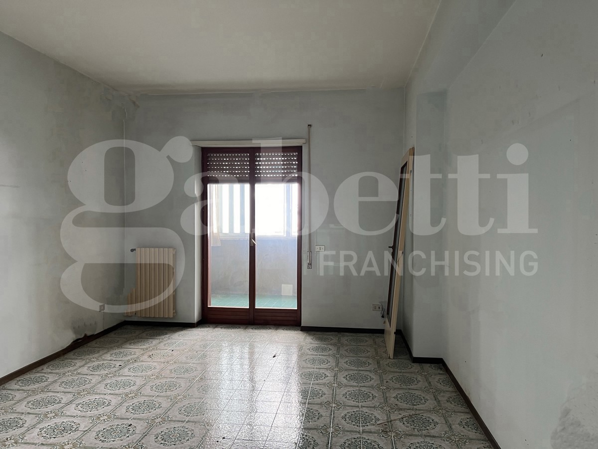 Appartamento con box a Brindisi