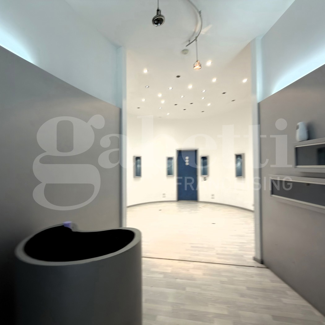 Negozio in affitto a Lecce