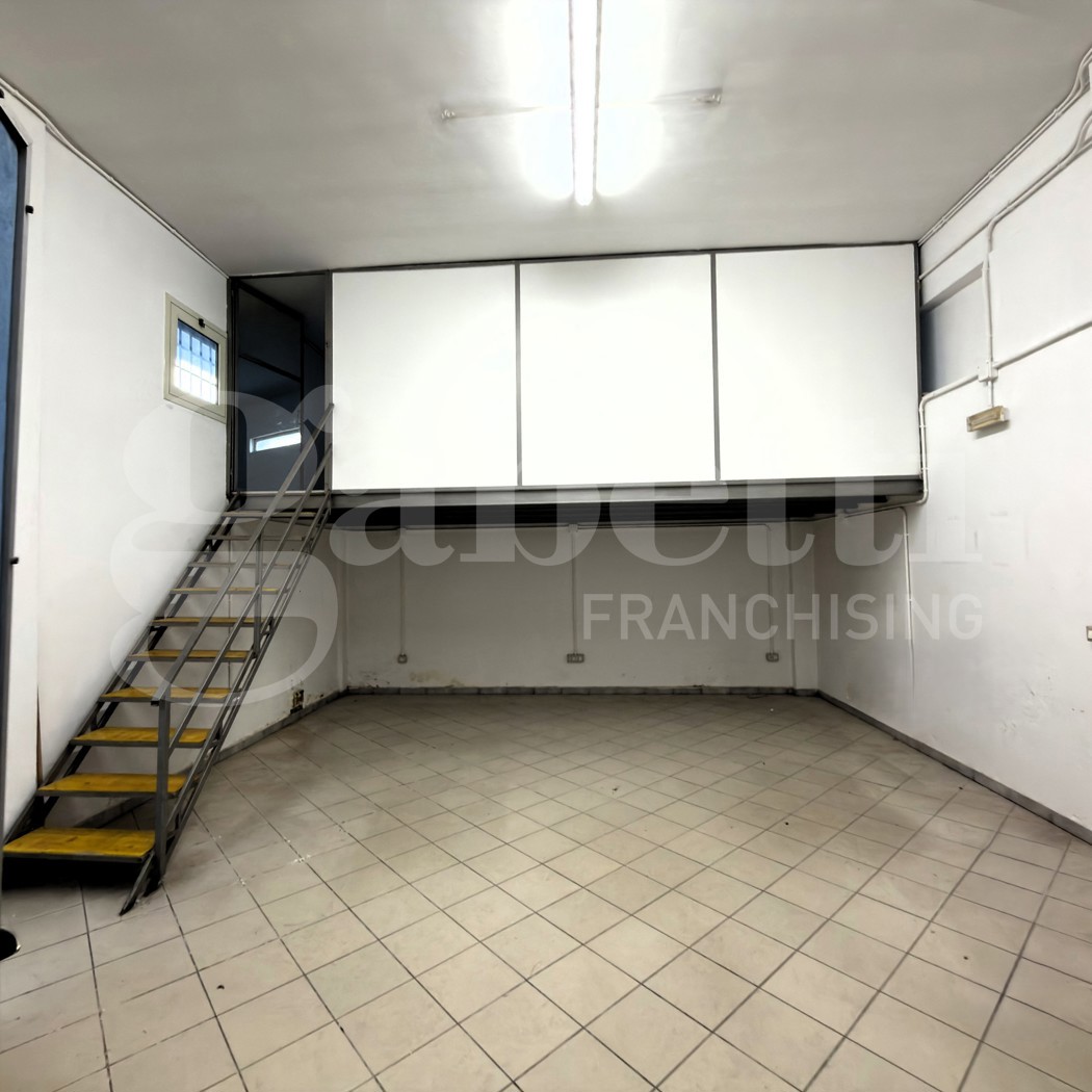 Negozio in vendita a Lecce