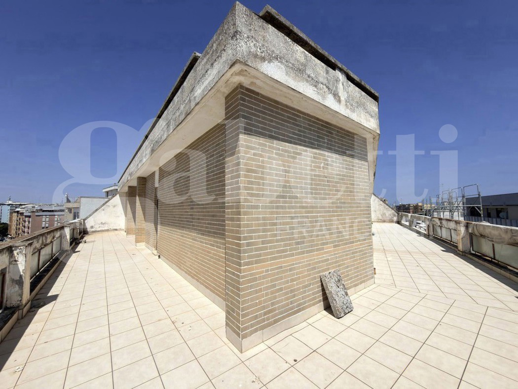 Attico da ristrutturare a Lecce
