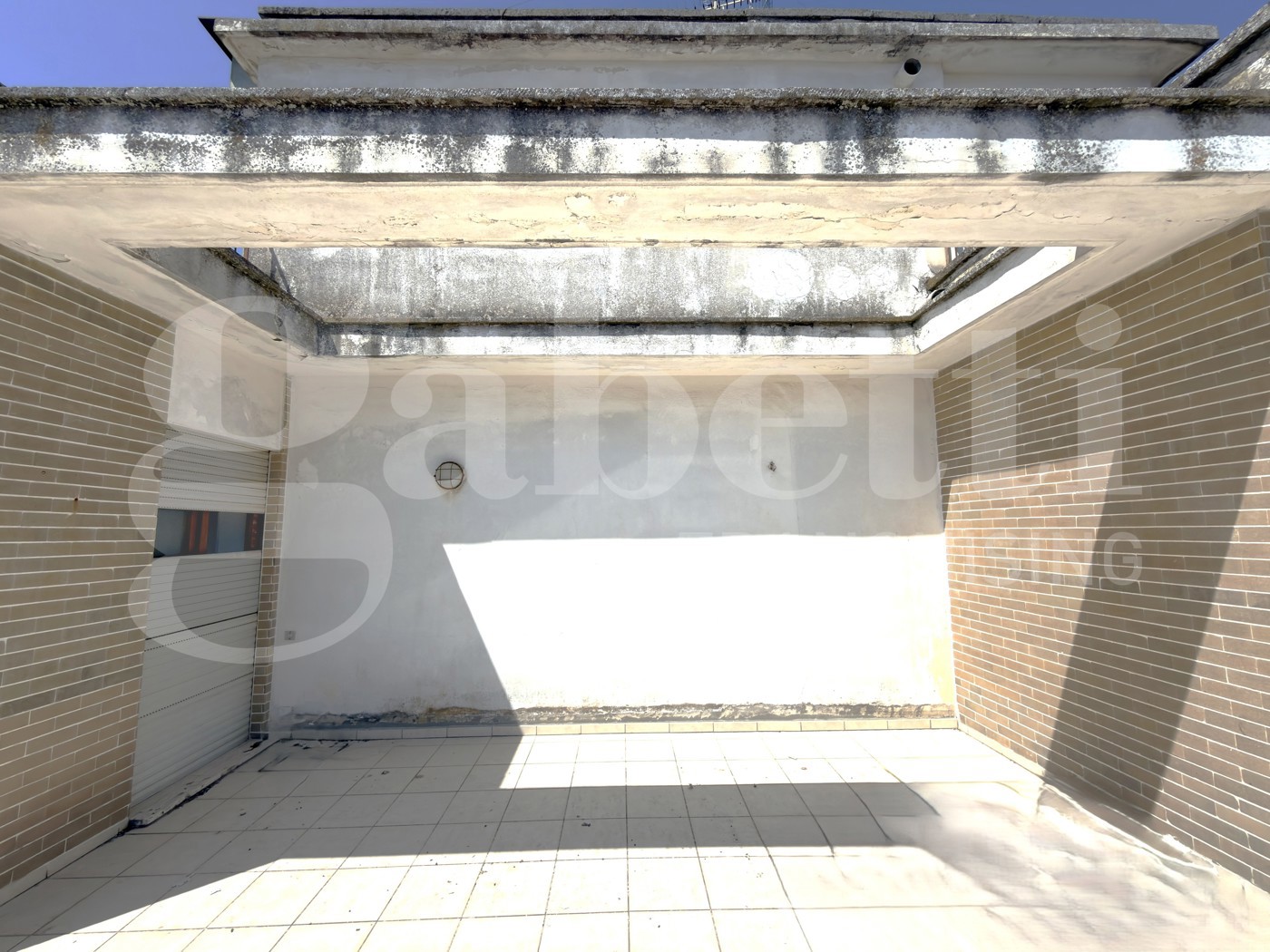 Attico da ristrutturare a Lecce