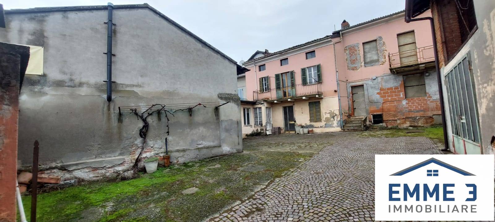 villetta bifamiliare in vendita a San Salvatore Monferrato