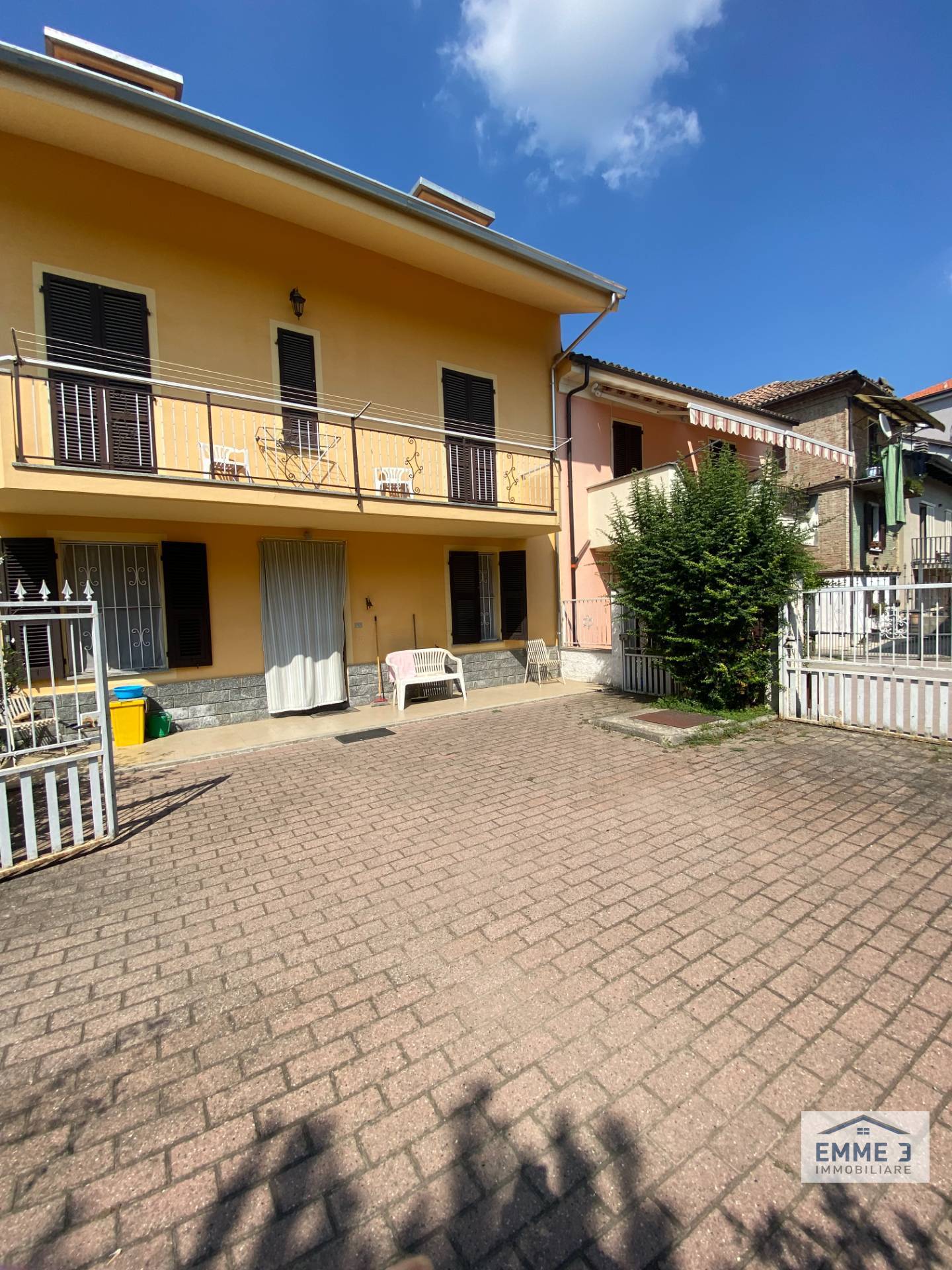 Casa semindipendente in vendita a Incisa Scapaccino