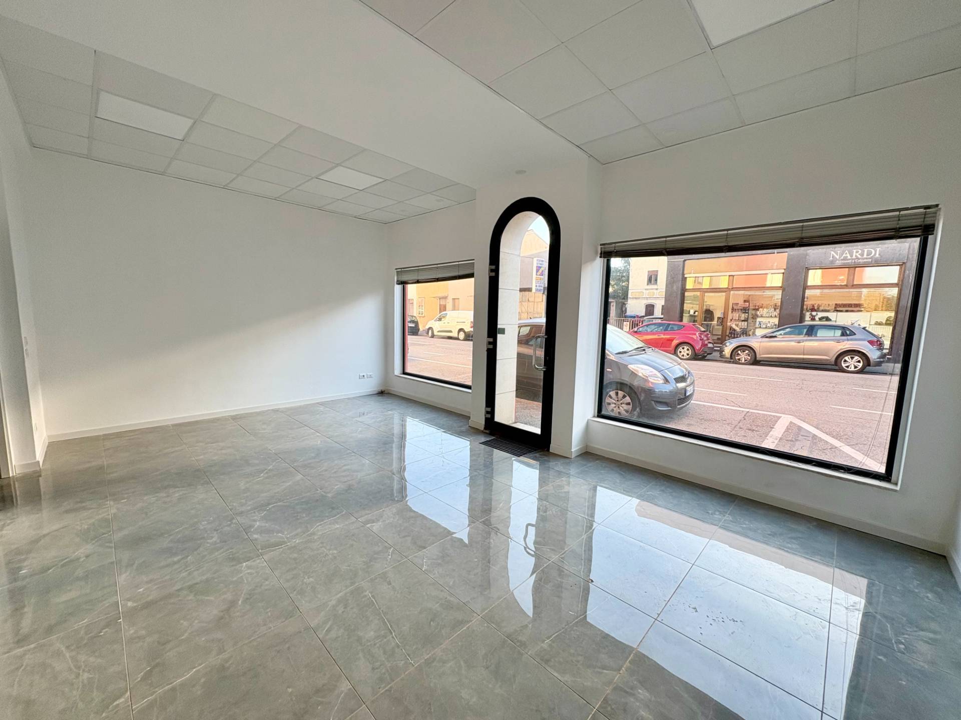 Negozio in affitto a Vicenza, Borgo Casale-V.le Trieste