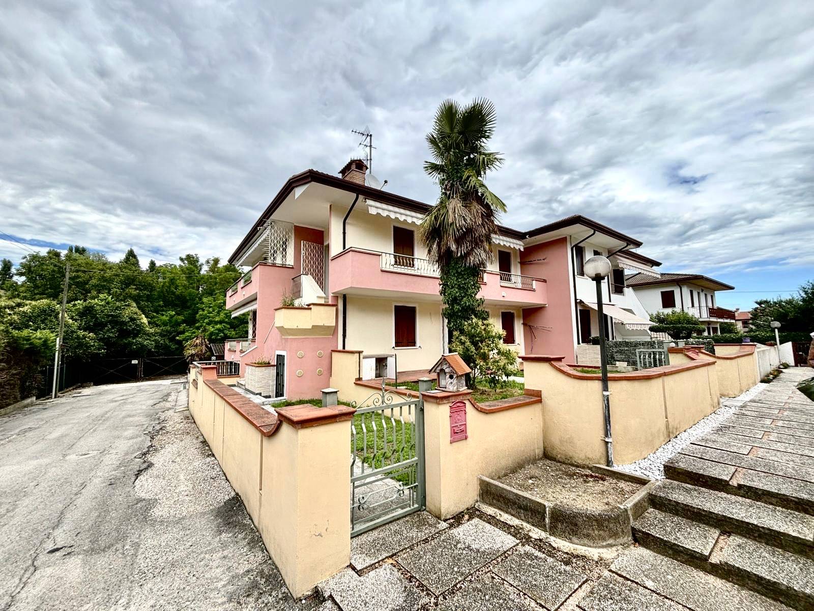 Abitazione indipendente in vendita a Galzignano Terme