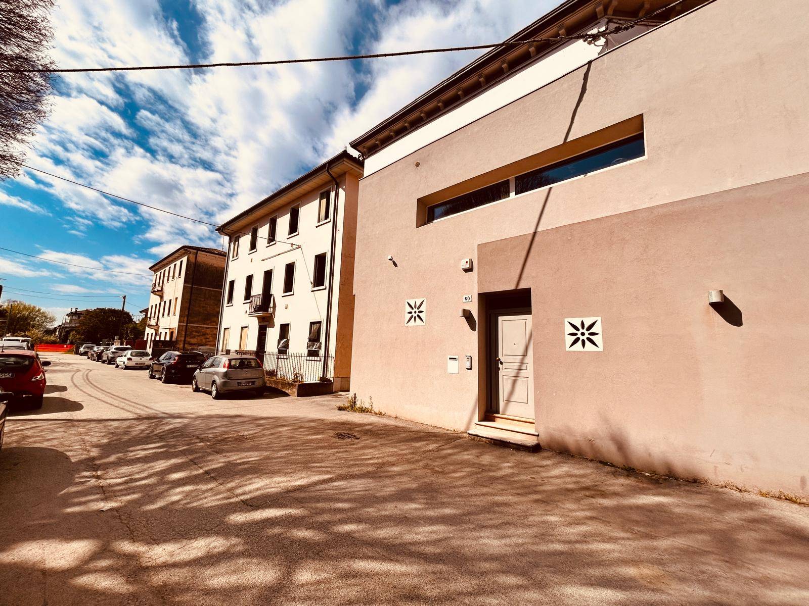 Appartamento in vendita a Vicenza, V.le Verona-V.le d. Sole