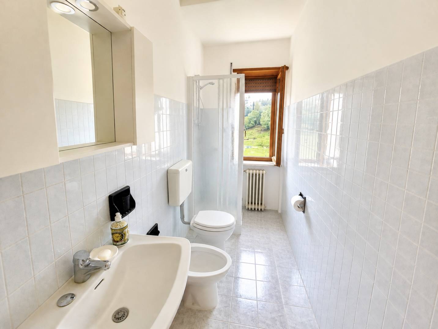 Appartamento quadrilocale in vendita a Tonezza del Cimone