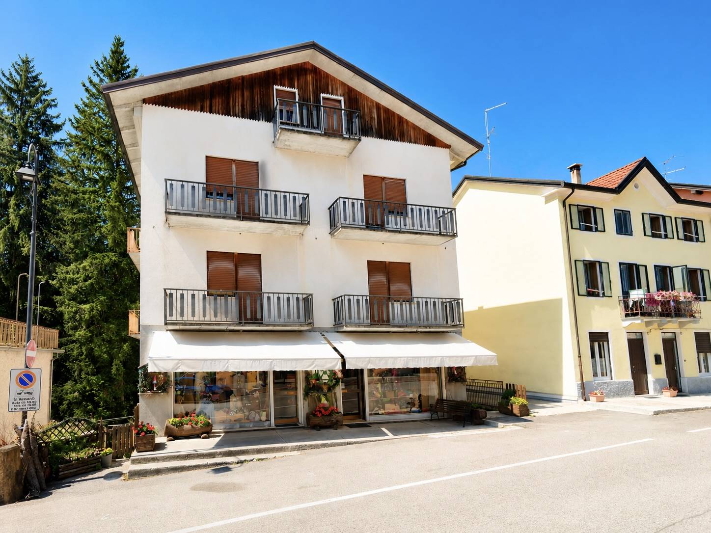 Appartamento quadrilocale in vendita a Tonezza del Cimone
