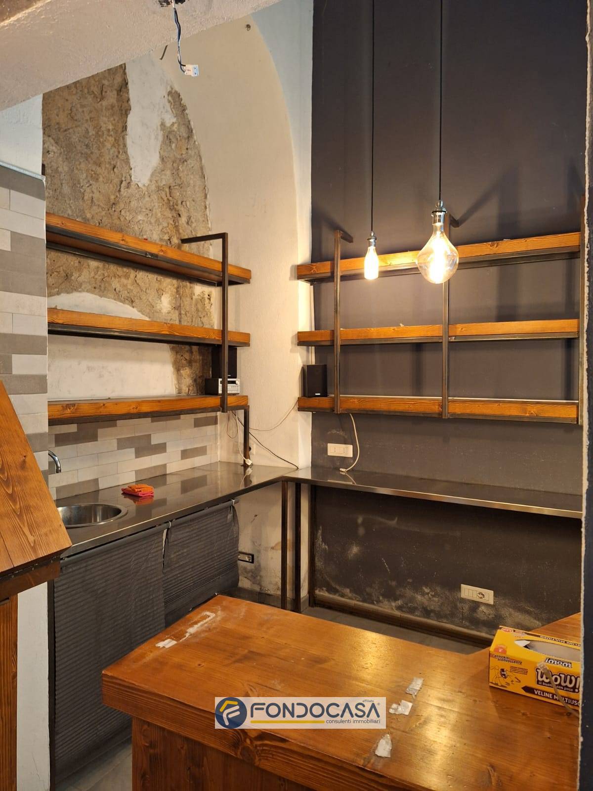 Attivit commerciale in affitto a Salerno, Centro Storico